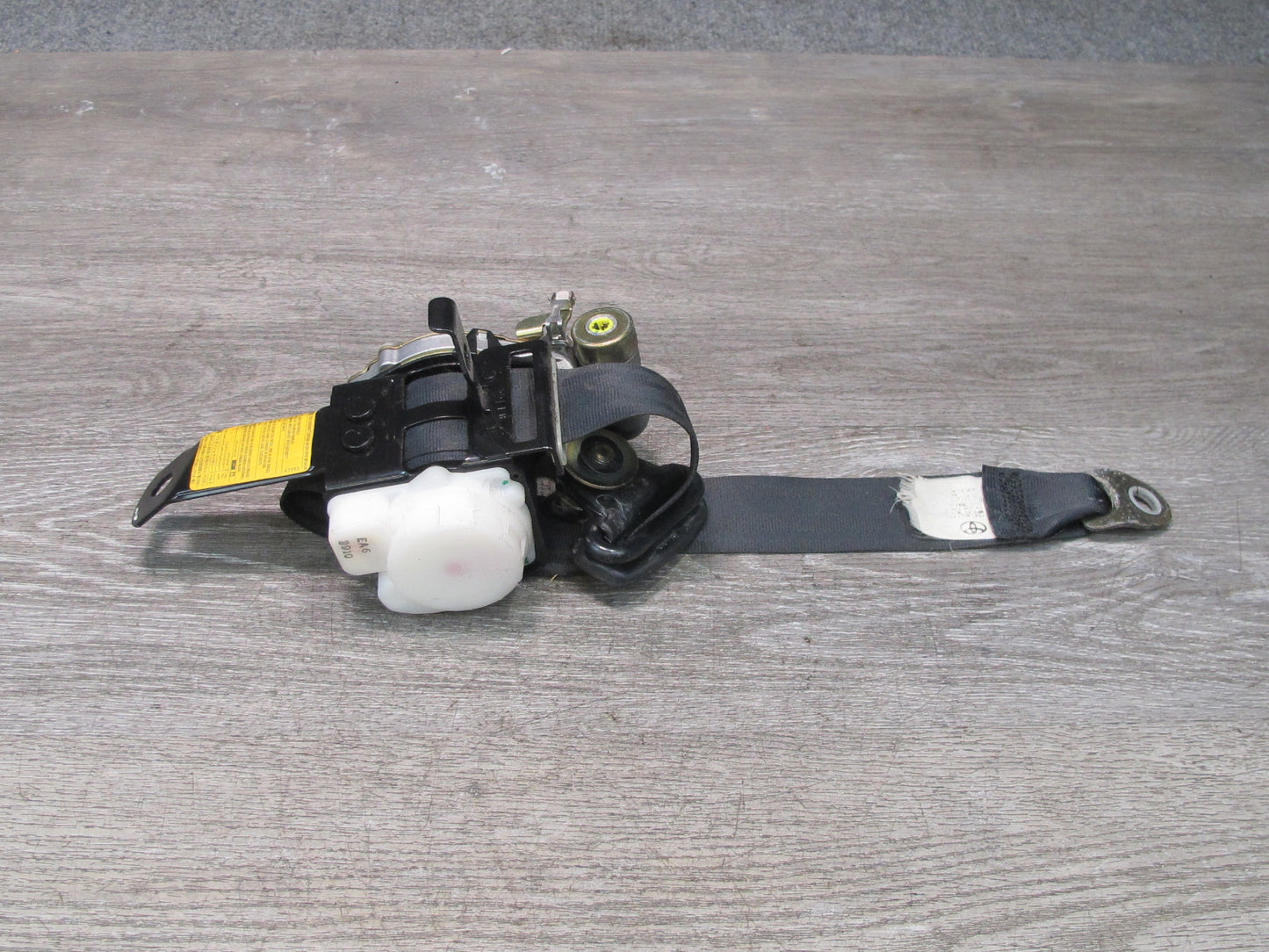 02-05 TOYOTA MR2 FRONT RIGHT & LEFT SIDE SEATBELT RETRACTOR SET OEM