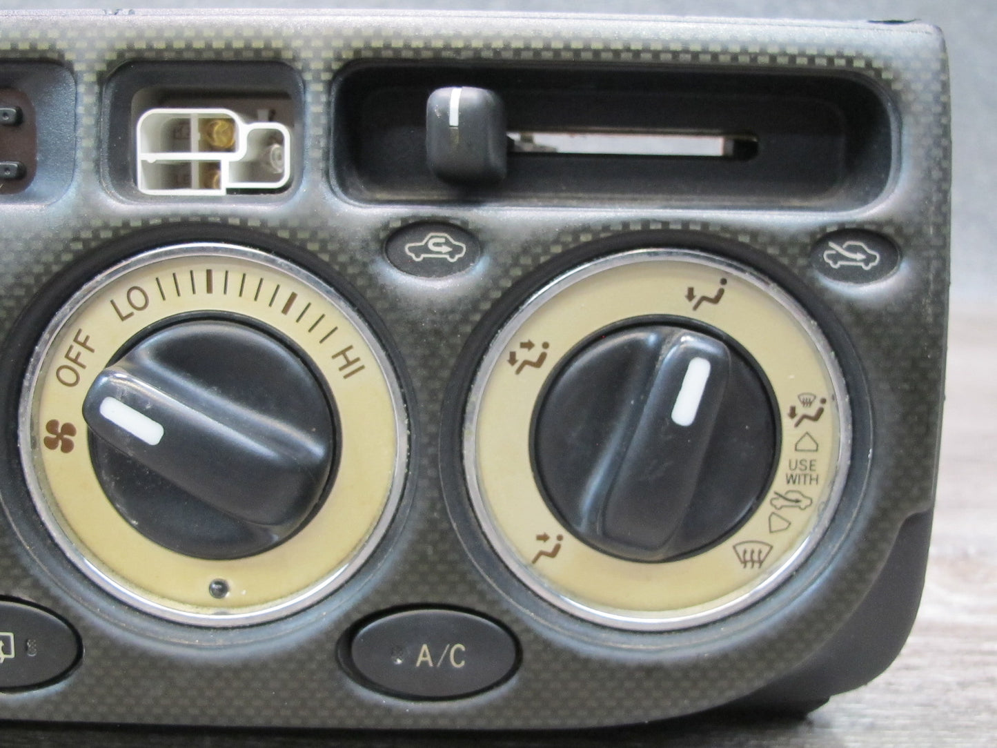 00-05 Toyota MR2 Spyder ZZW30L A/C Heater Climate Control Switch Panel OEM