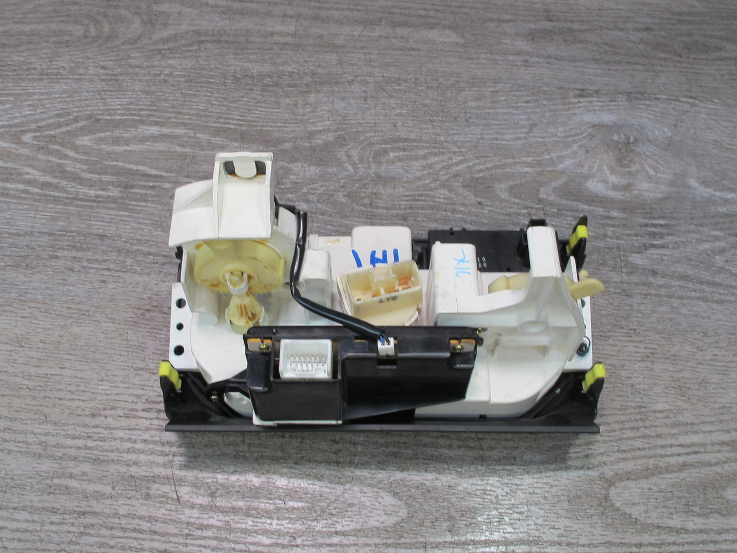 00-05 Toyota MR2 Spyder ZZW30L A/C Heater Climate Control Switch Panel OEM