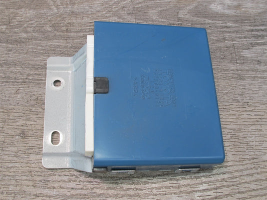 00-05 Toyota MR2 Spyder ZZW30L Multiplex Body Control Module 89221-17020 OEM