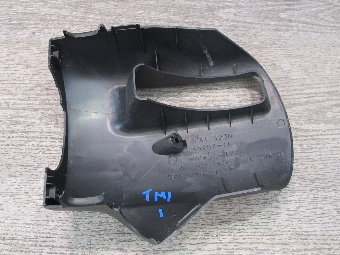 00-05 Toyota MR2 Spyder ZZW30L Steering Column Upper & Lower Trim Panel Set OEM