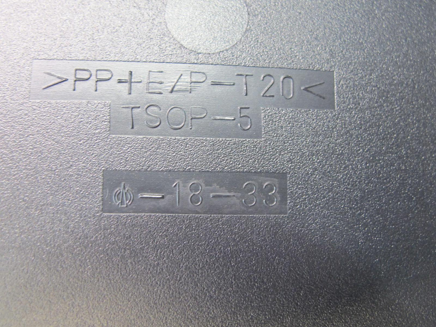 00-05 Toyota MR2 Spyder ZZW30L Dash Center BIN TOP Trim Panel Door Lid OEM