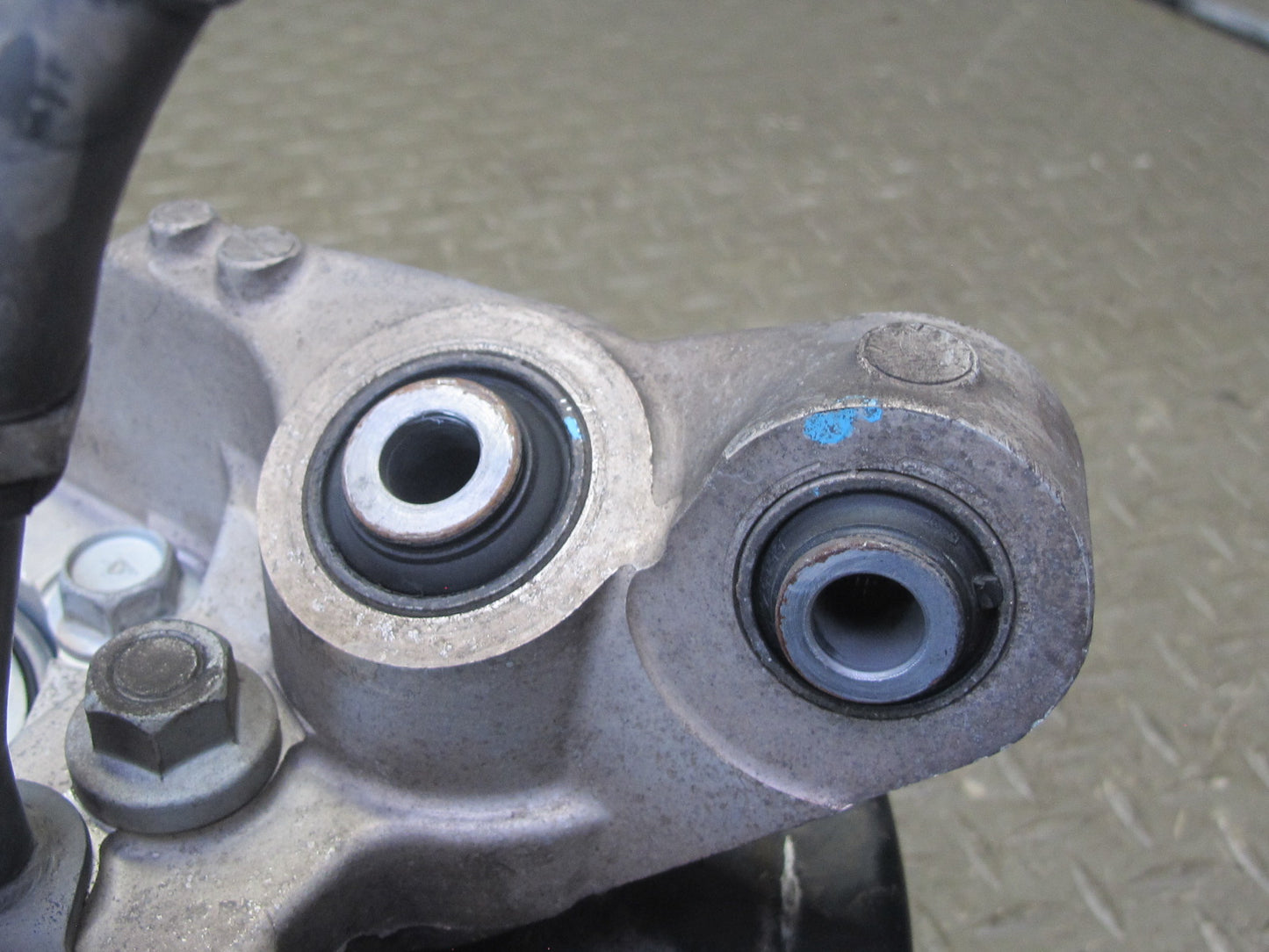 03-09 Nissan 350Z Z33 Rear Left Spindle Knuckle Wheel Hub Bearing 51K Miles OEM