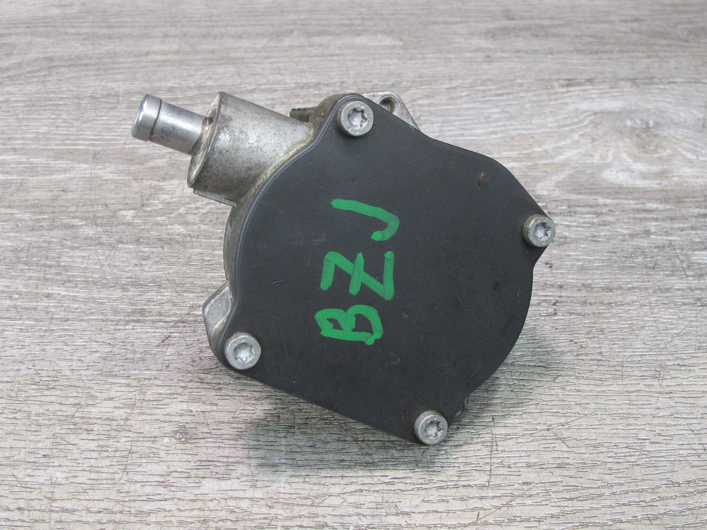 06-08 BMW E86 E85 Z4 N52 3.0L Engine Brake Vacuum Pump OEM