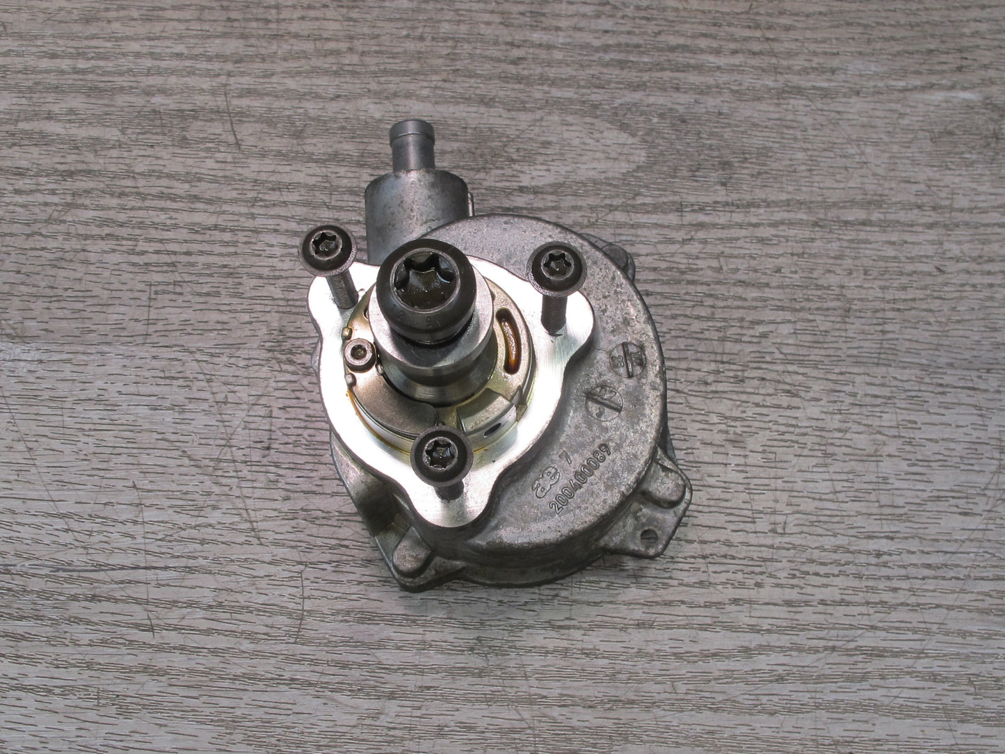 06-08 BMW E86 E85 Z4 N52 3.0L Engine Brake Vacuum Pump OEM