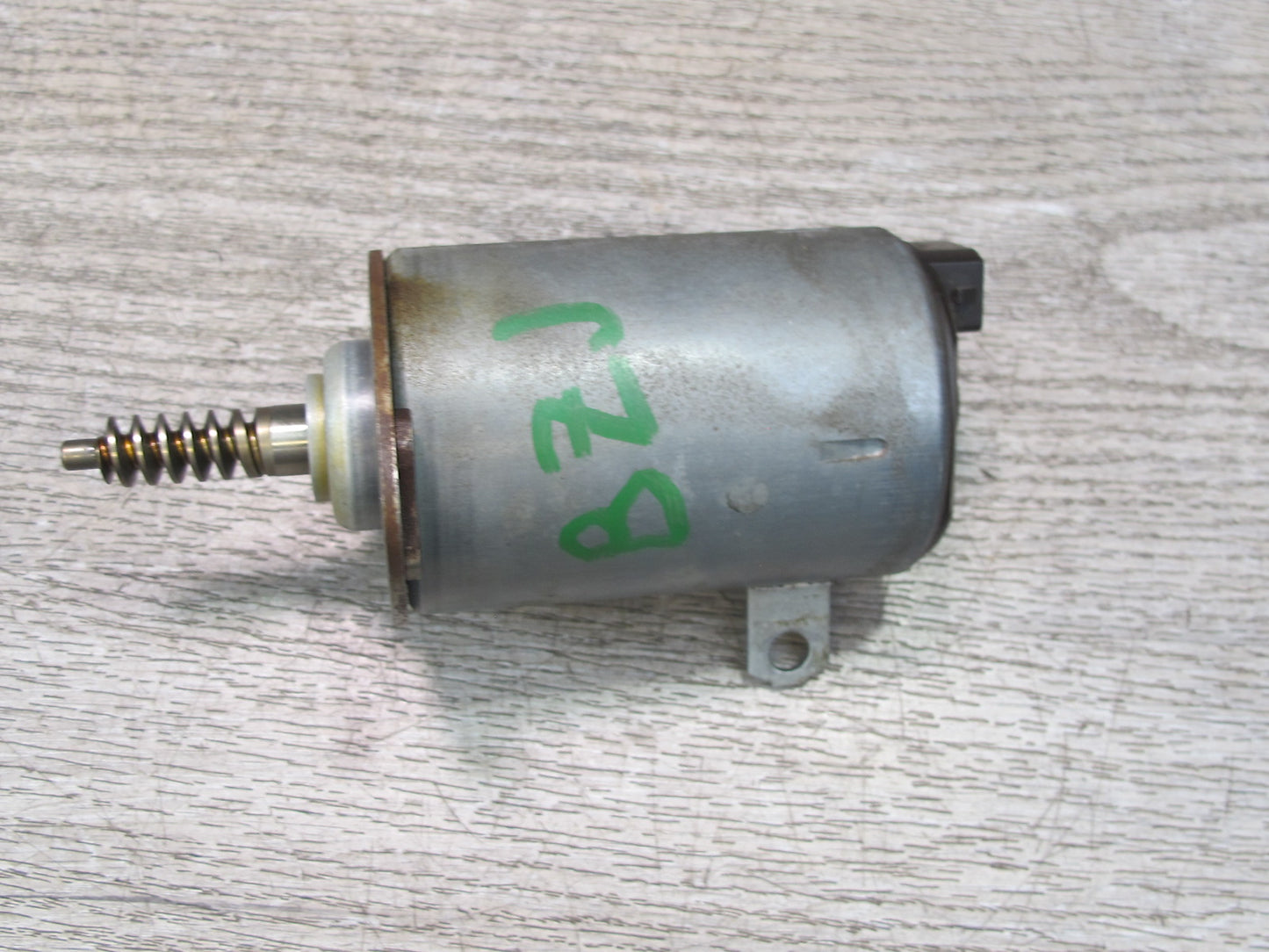 06-08 BMW E86 E85 Z4 3.0L N52 Eccentric Camshaft Actuator Motor 68K 7548388 OEM