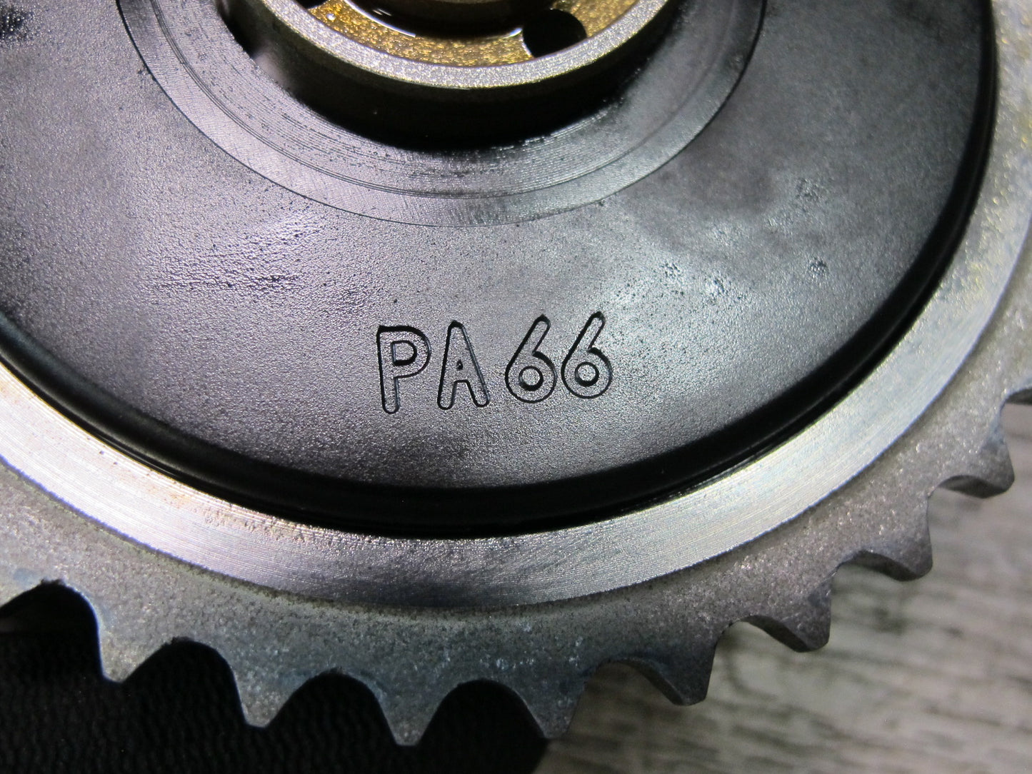 06-08 BMW E86 E85 N52 3.0 Set of 2 Intake Exhaust Camshaft Adjuster Sprocket OEM