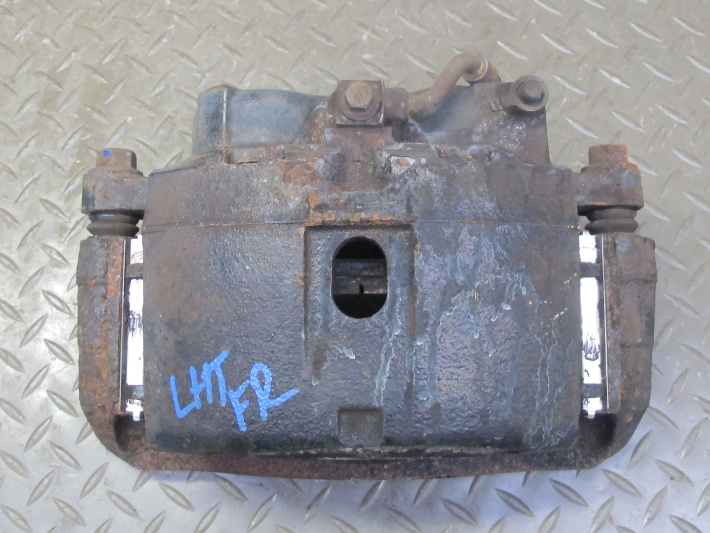 2003-2009 Hummer H2 AWD Front Left & Right Brake Caliper Set of 2