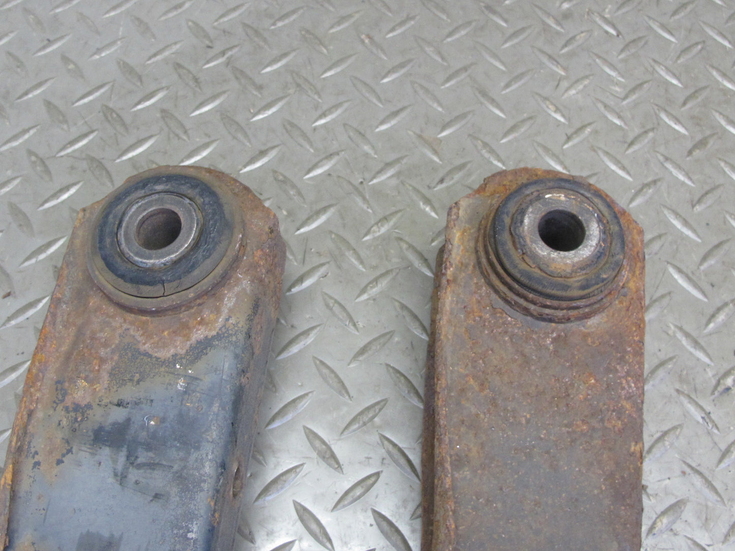 2003-2009 Hummer H2 Rear Left & Right Upper & Lower Control Arm  Set of 4