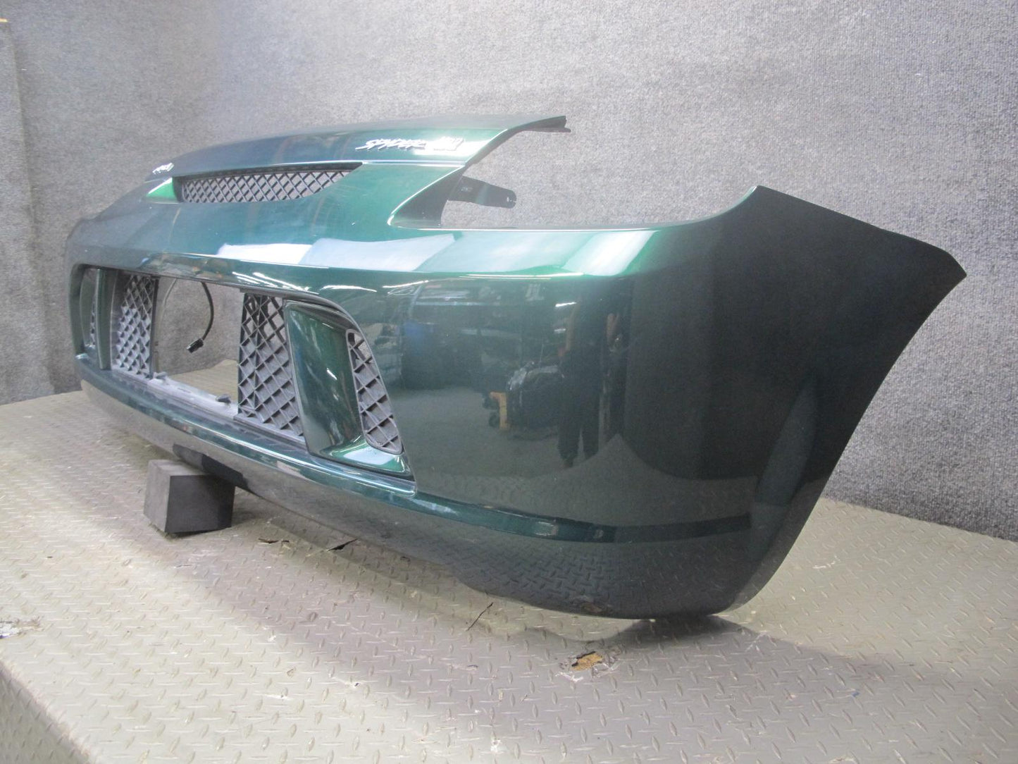03-05 Toyota MR2 Spyder ZZW30L Rear Bumper Cover w Grilles OEM