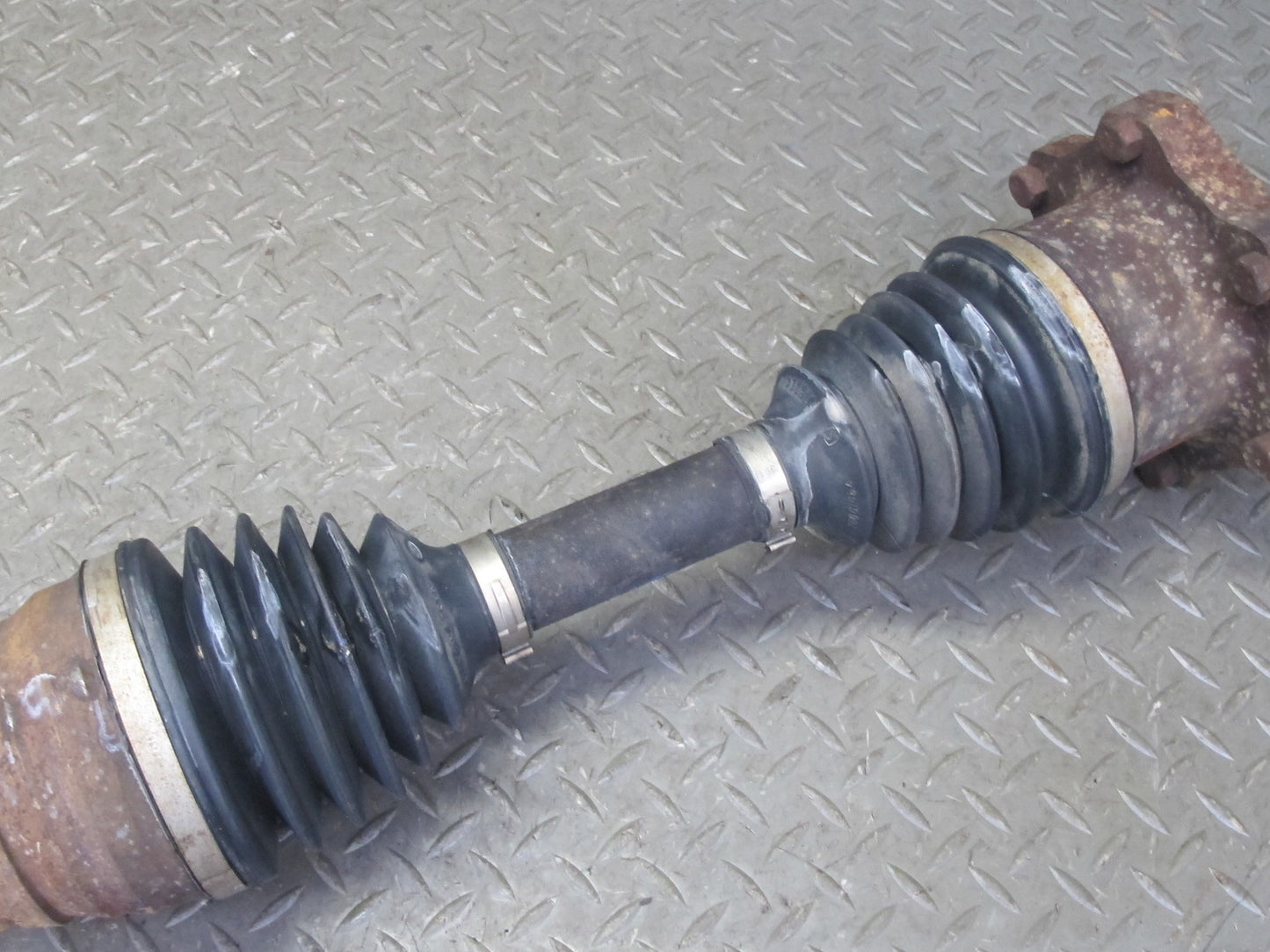 2003-2007 Hummer H2 Front Left Suspension Axle Shaft
