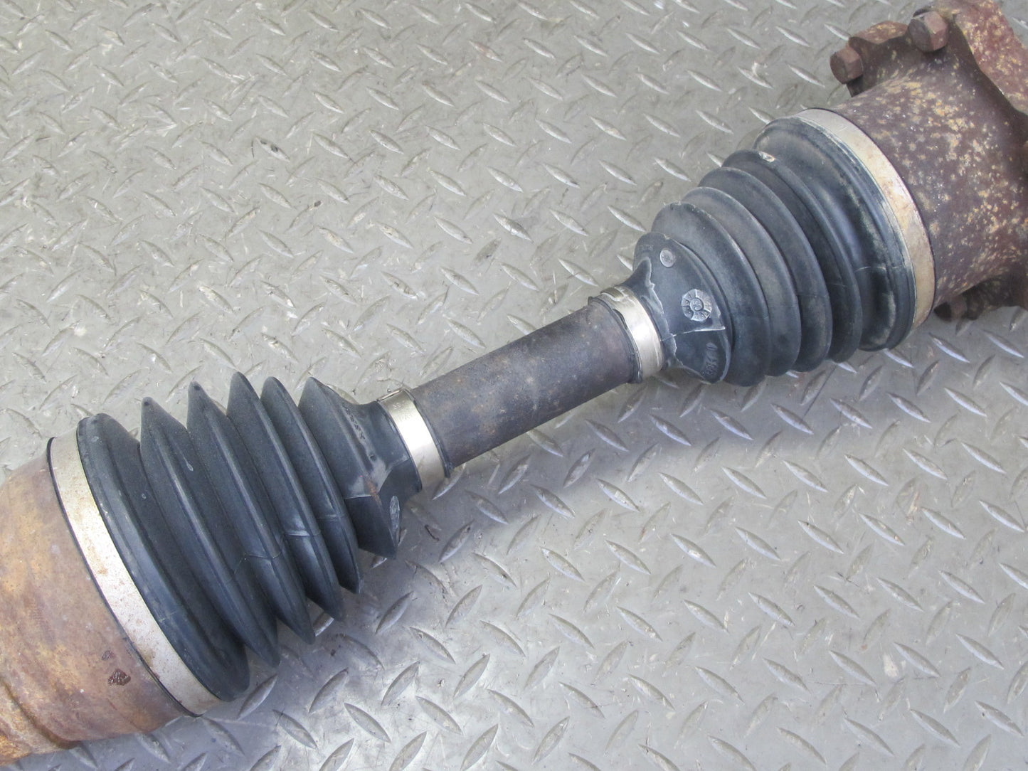 2003-2007 Hummer H2 Front Left Suspension Axle Shaft