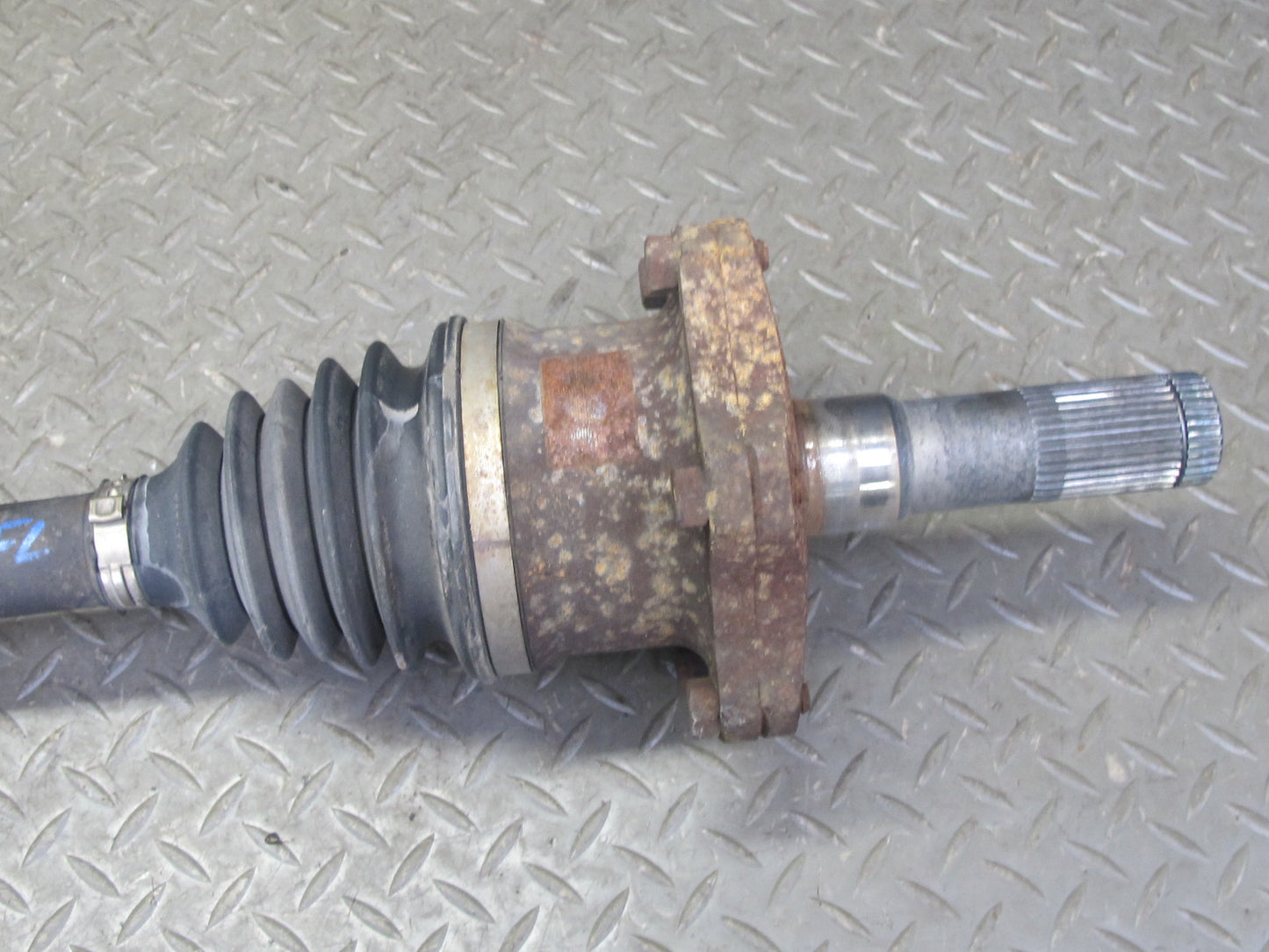 2003-2007 Hummer H2 Front Left Suspension Axle Shaft