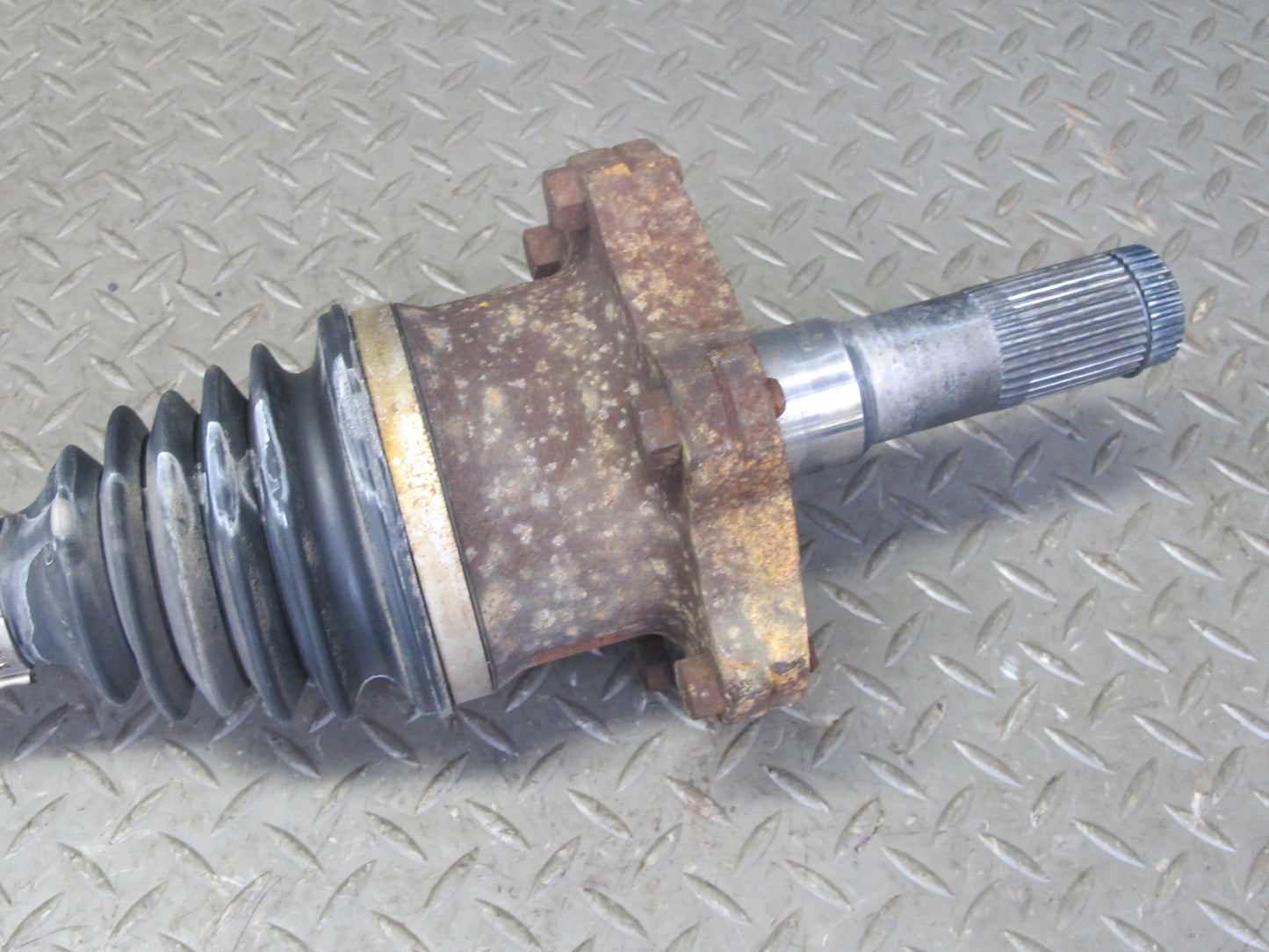 2003-2007 Hummer H2 Front Left Suspension Axle Shaft