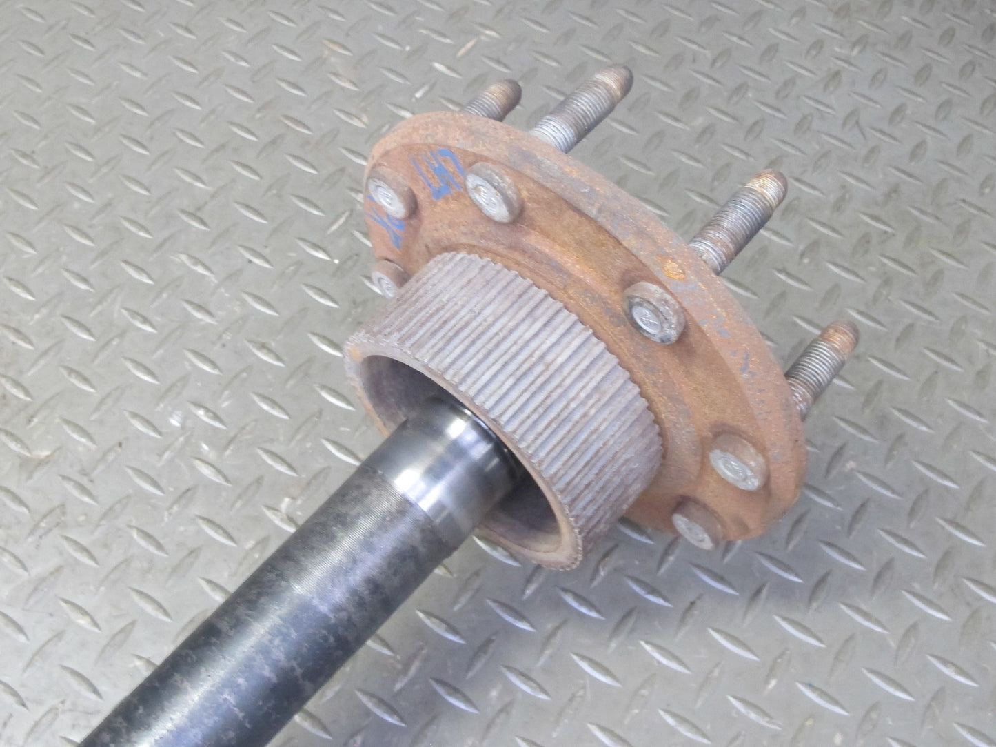 2003-2007 Hummer H2 AWD Rear Right Suspension Axle Shaft