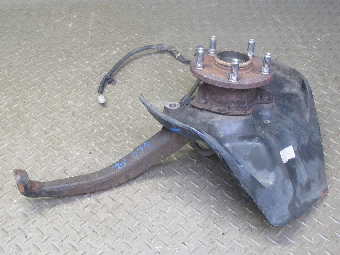 98-05 Lexus GS430 GS300 RWD Front Left Spindle Knuckle Wheel Hub Bearing 83K OEM