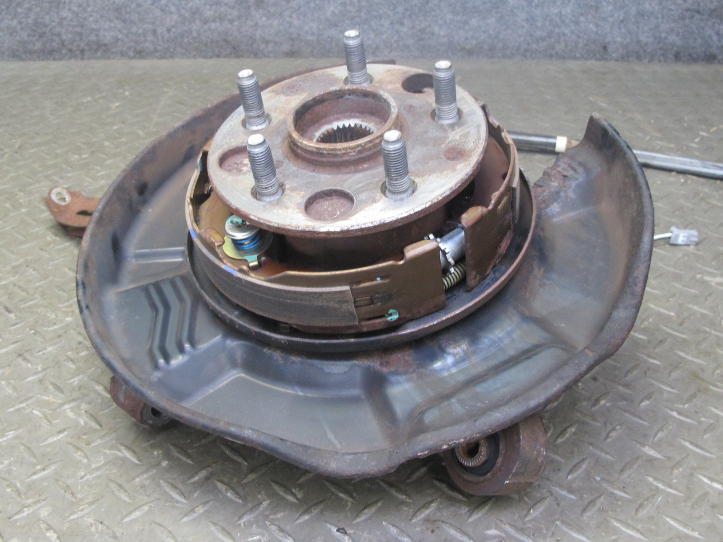 98-05 Lexus GS430 GS300 Rear Left Spindle Knuckle Wheel Hub Bearing 83K Mile OEM