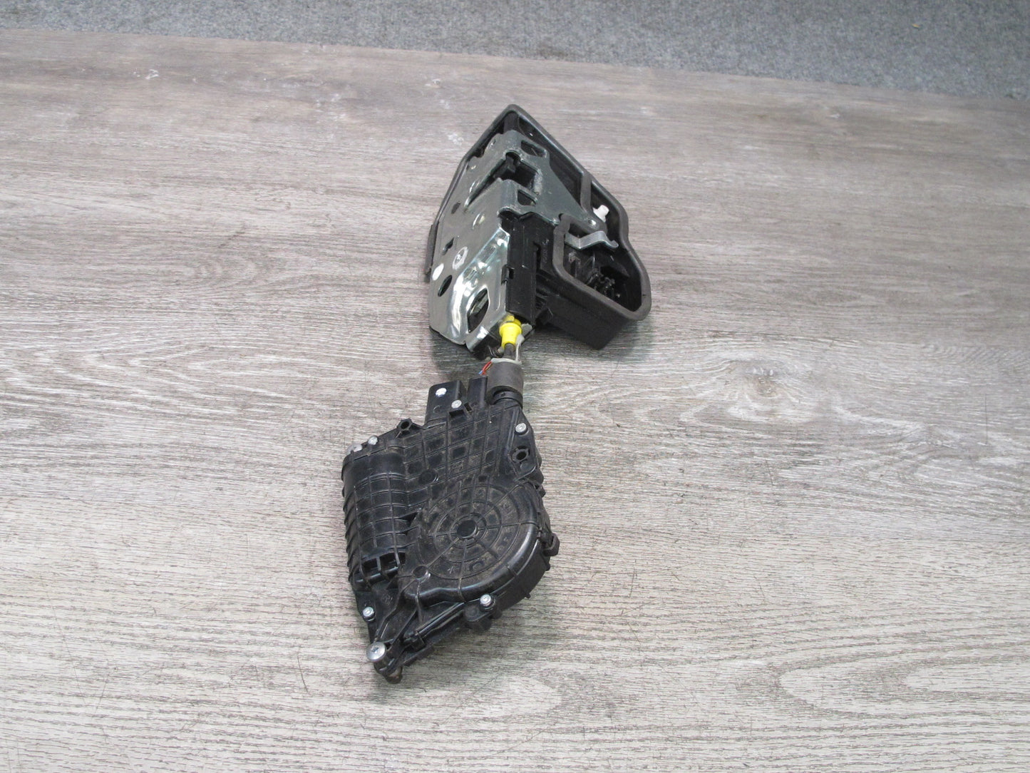 2008-2014 BMW E71 E72 X6 X6M Front Left Door Lock Latch Actuator w Soft Close