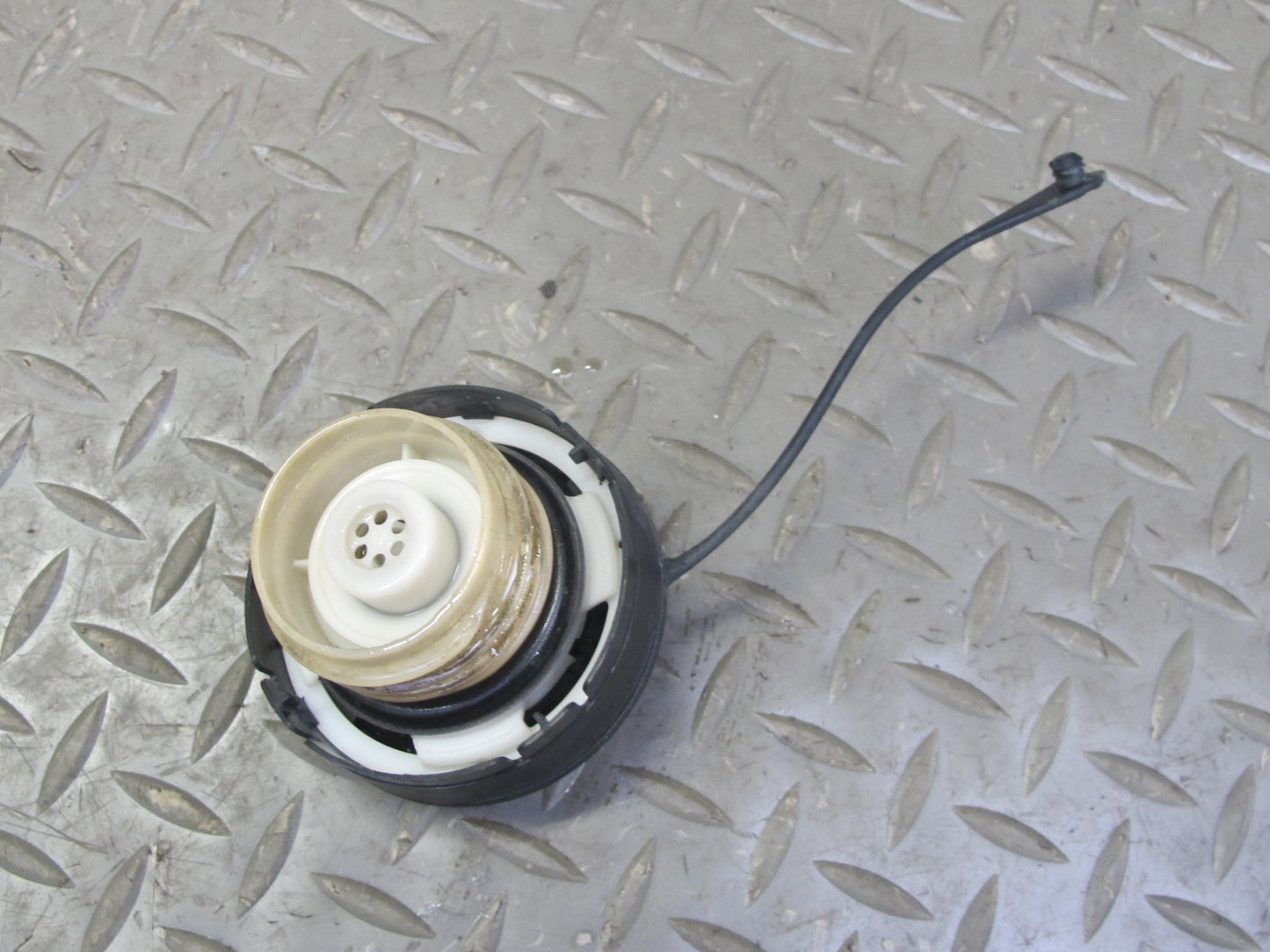 01-05 Lexus JZS160L GS300 Gas Fuel Tank Filler Neck Pipe w Cap OEM