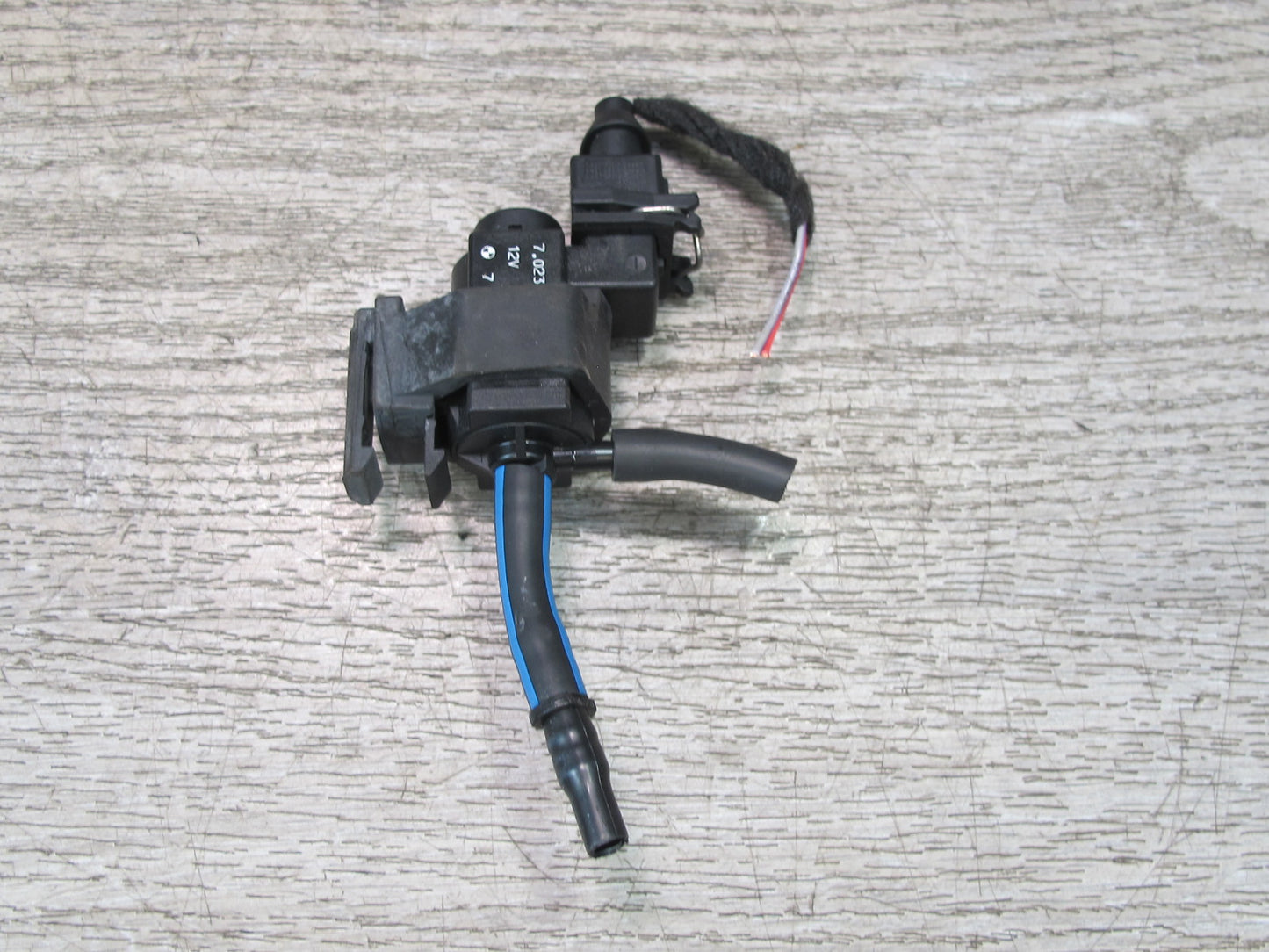 2008-2014 BMW E71 E72 X6 X6M Vacuum Valve Solenoid