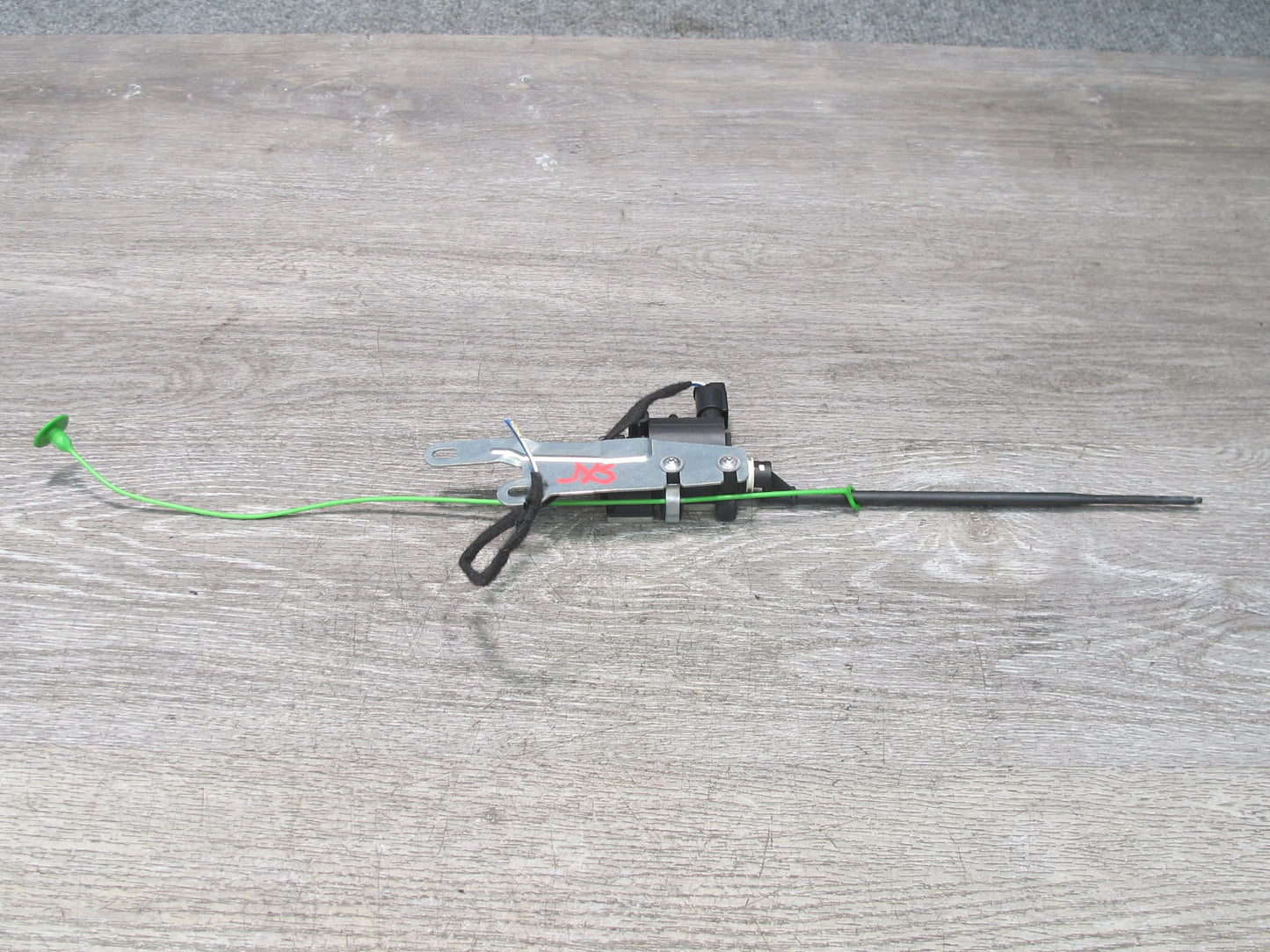 2008-2014 BMW E71 E72 X6 Fuel Filler Flap Door Lid Actuator Motor 7190533