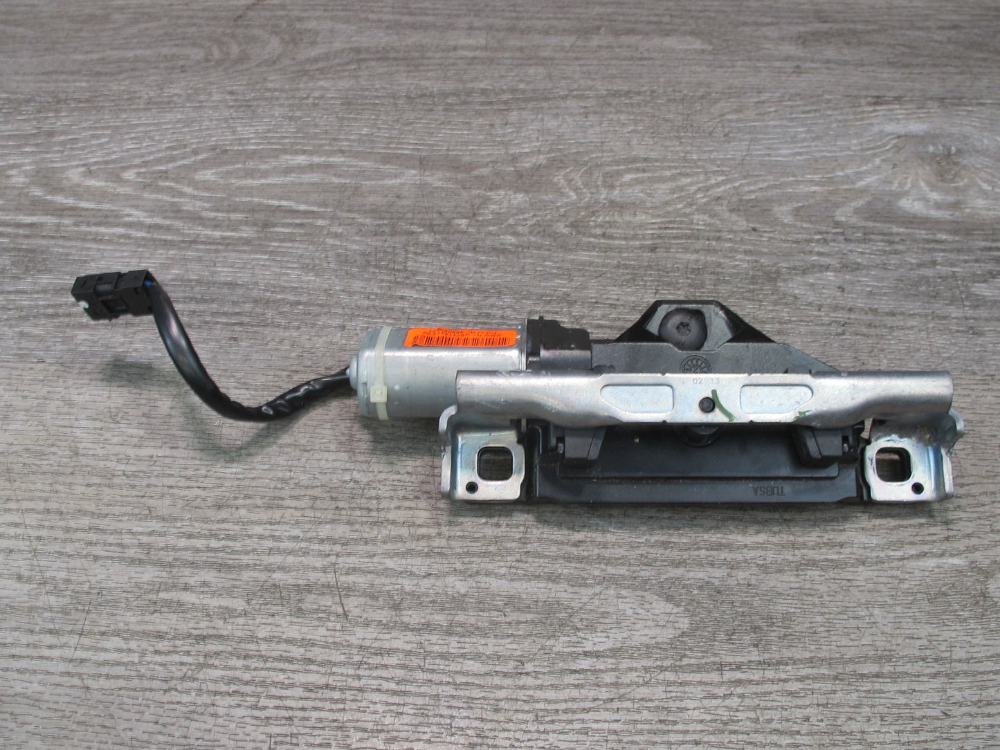 2008-2014 BMW E71 E72 X6 Rear Trunk Lid Power Lock Drive Motor Mechanism 7114613