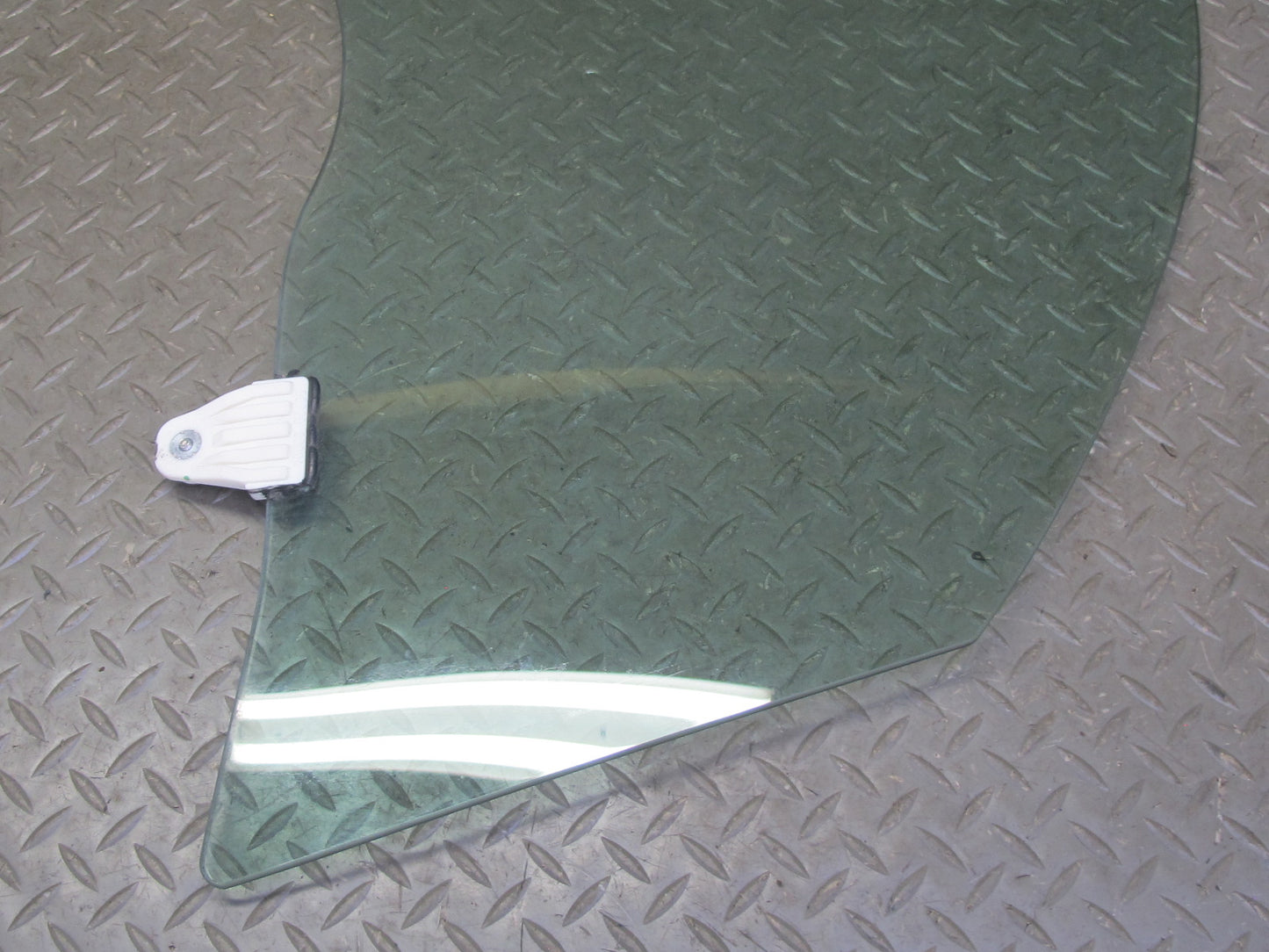 04-09 Nissan 350Z Z33 Convertible Front Right Passenger Door Window Glass OEM