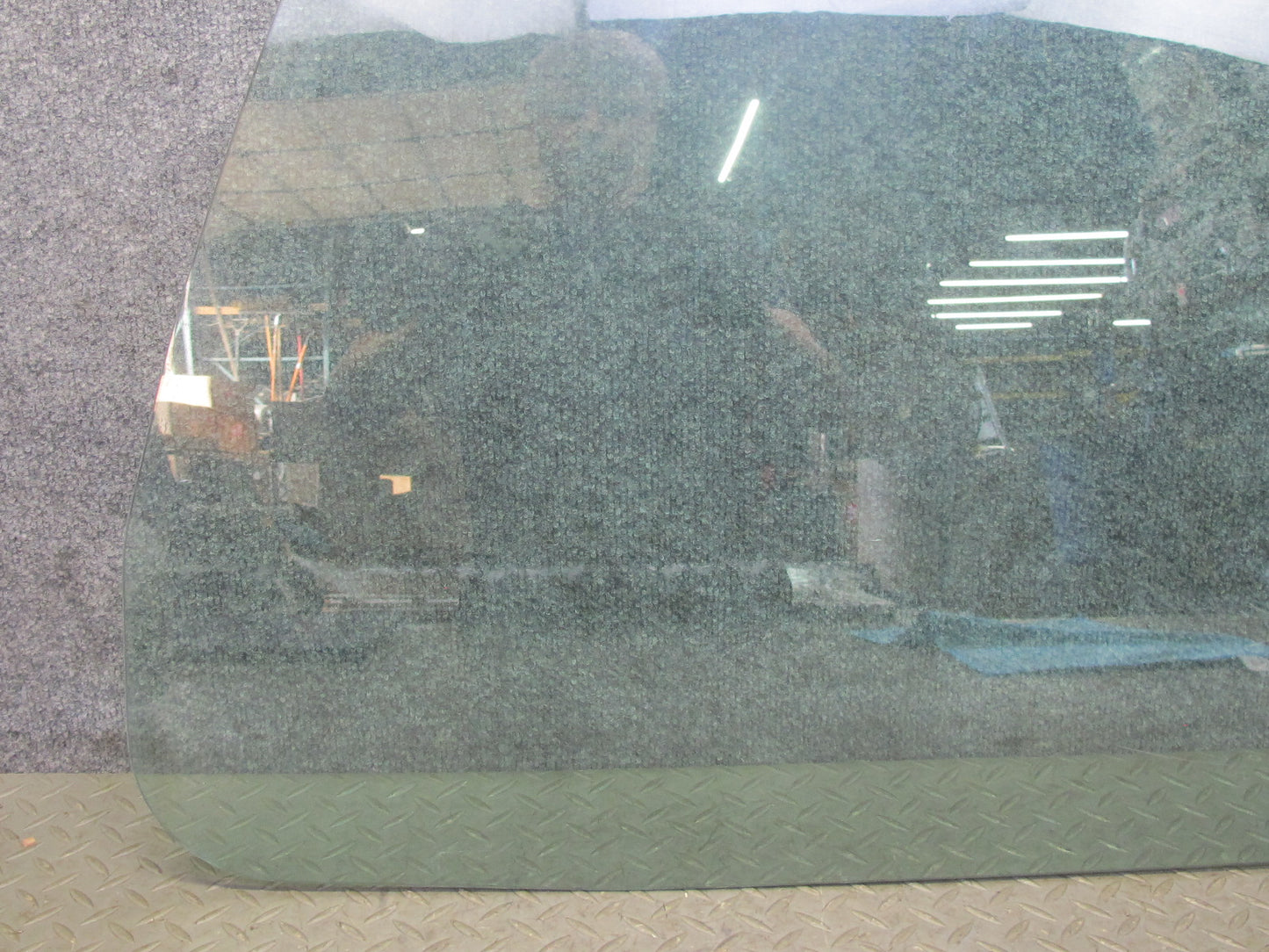 2003-2009 Hummer H2 Front Left Door Glass Window