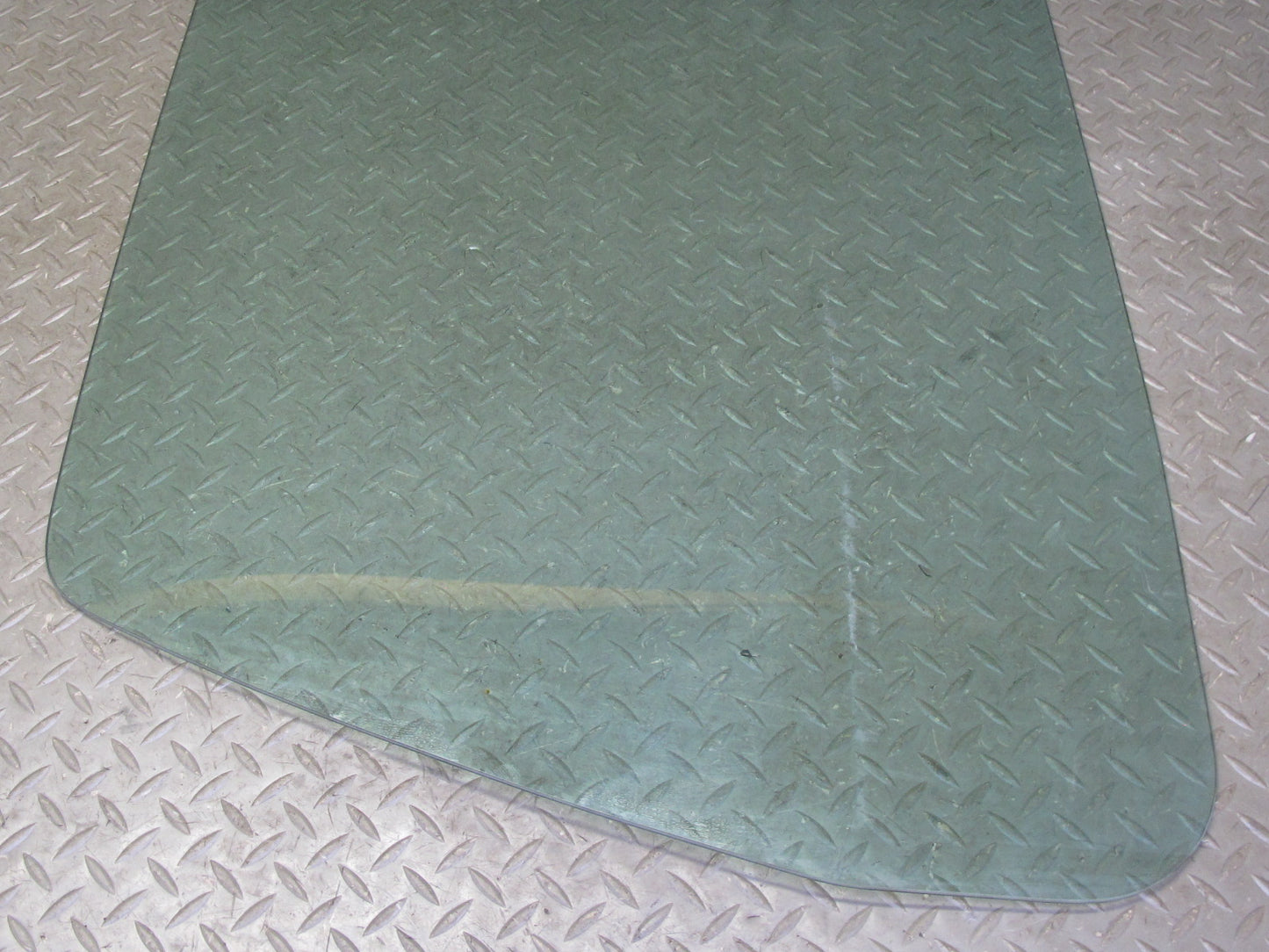 2003-2009 Hummer H2 Front Left Door Glass Window