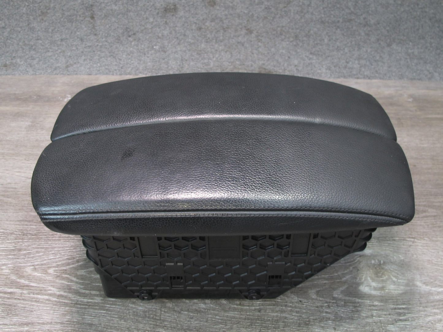 2008-2014 BMW E71 E72 X6 X6M Center Console Leather Armrest Compartment Storage