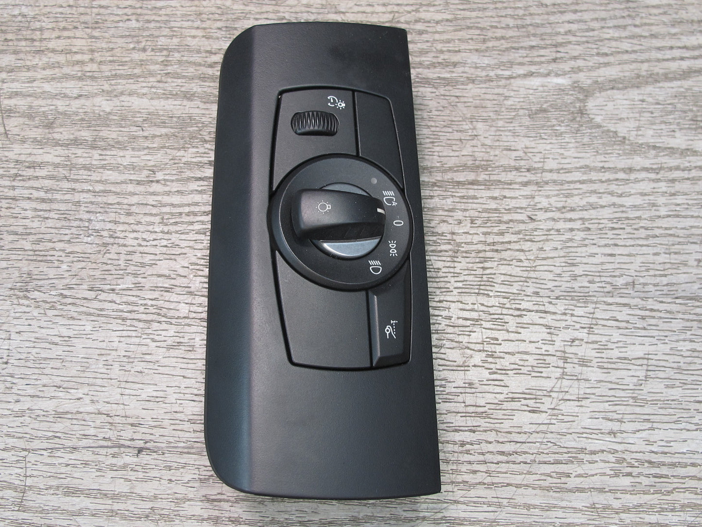2010-2014 BMW E71 X6M Headlight Lamp Dimmer Switch w Trim 9135579