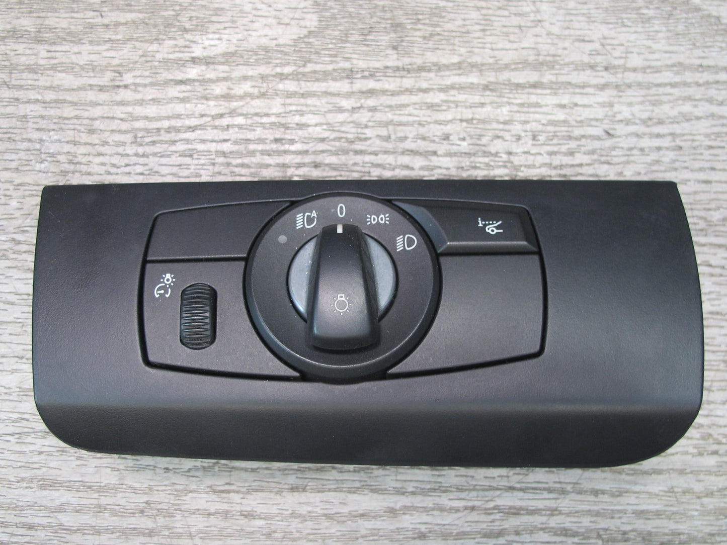 2010-2014 BMW E71 X6M Headlight Lamp Dimmer Switch w Trim 9135579