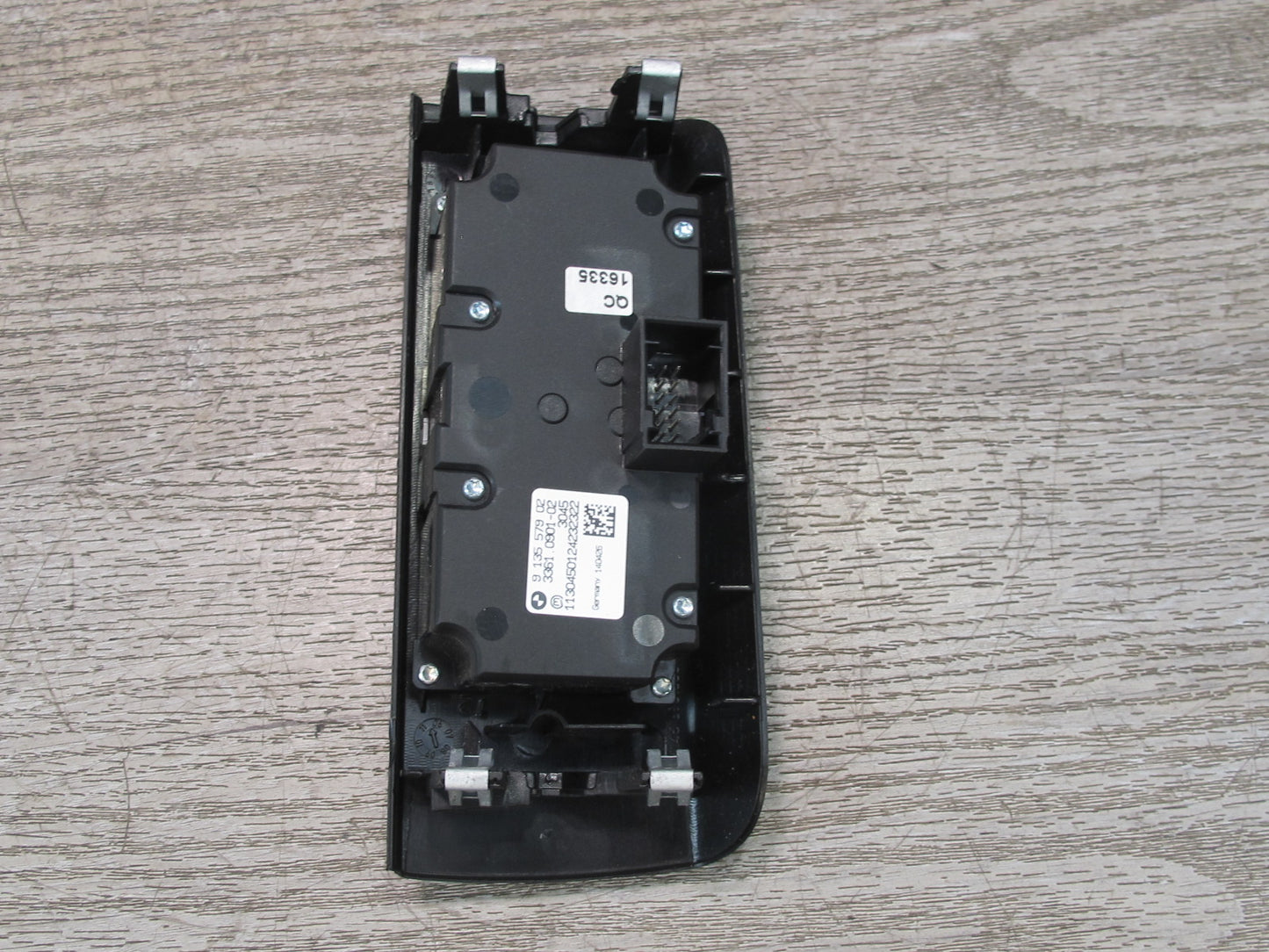 2010-2014 BMW E71 X6M Headlight Lamp Dimmer Switch w Trim 9135579