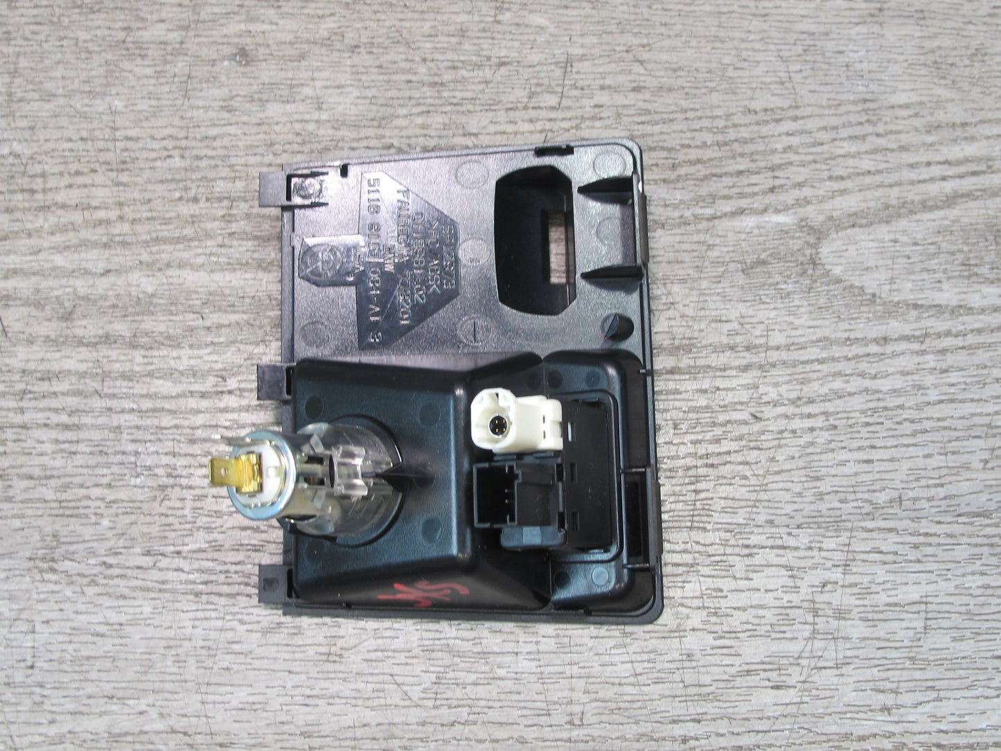2008-2014 BMW E71 E72 X6 X6M Center Console Power Outlet AUX USB Port Panel