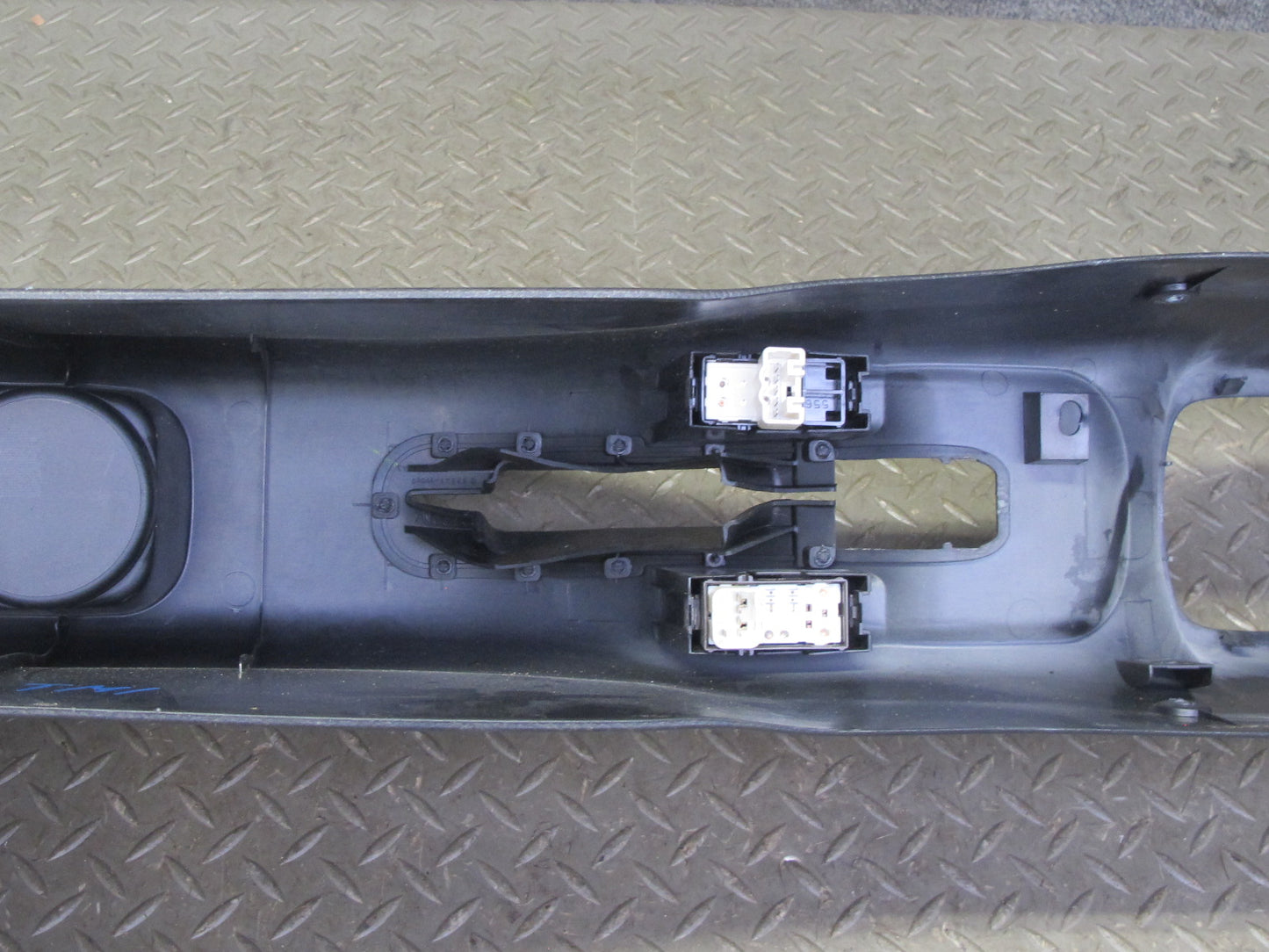 00-05 Toyota MR2 Spyder ZZW30L Center Console Trim Cover Panel 58811-17080 OEM