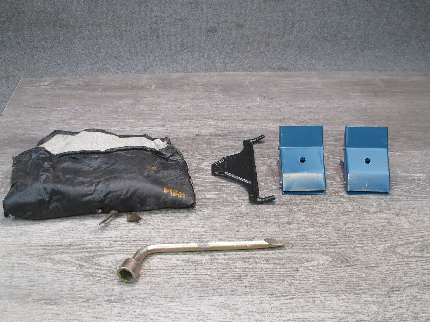 86-91 Mazda RX7 FC3S Spare Tire Chock Stopper Wrench Bracket Set w BAG OEM