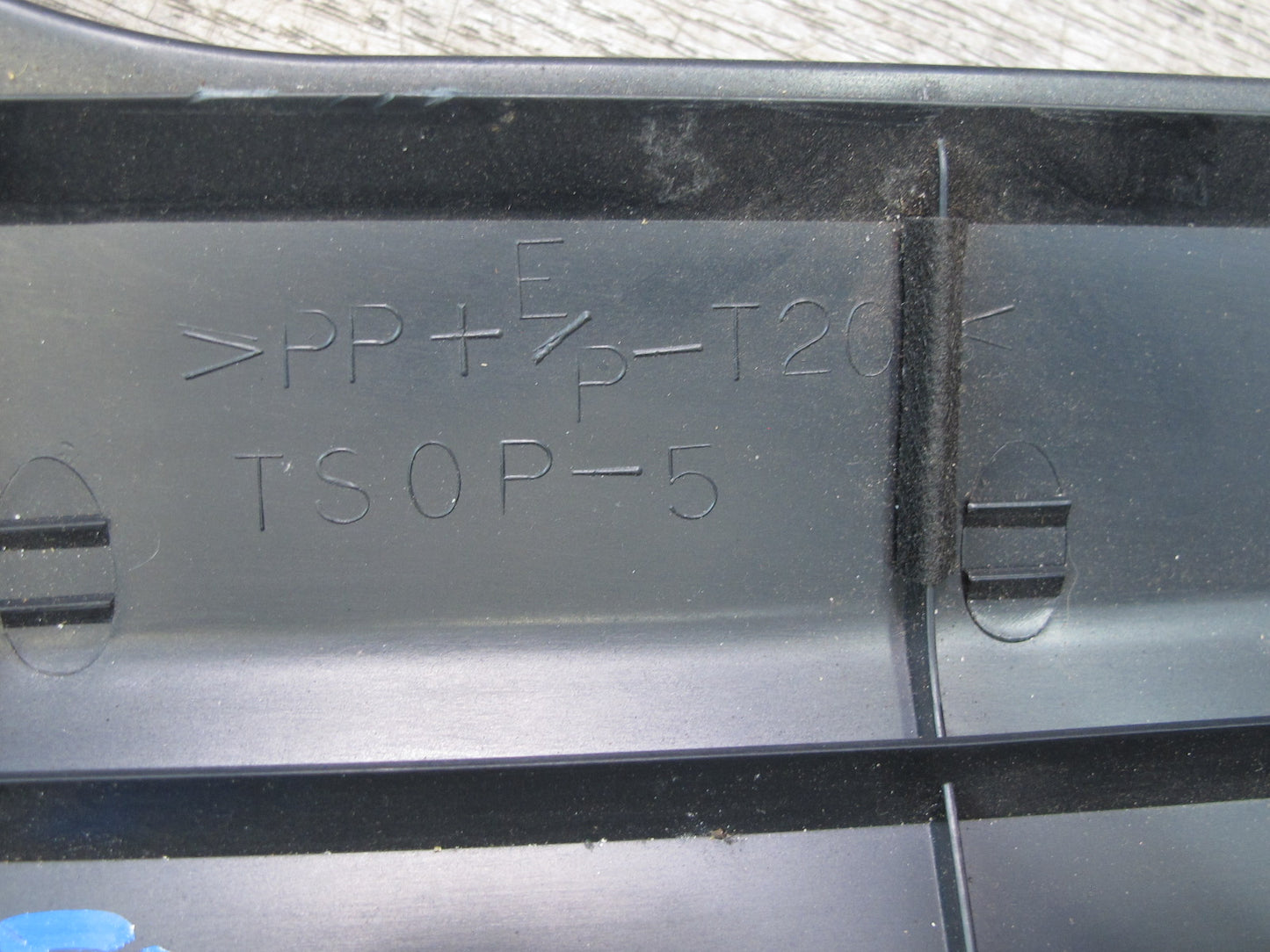 00-05 Toyota MR2 Spyder ZZW30L Dash Front Left Knee Trim Panel 55046-17010 OEM
