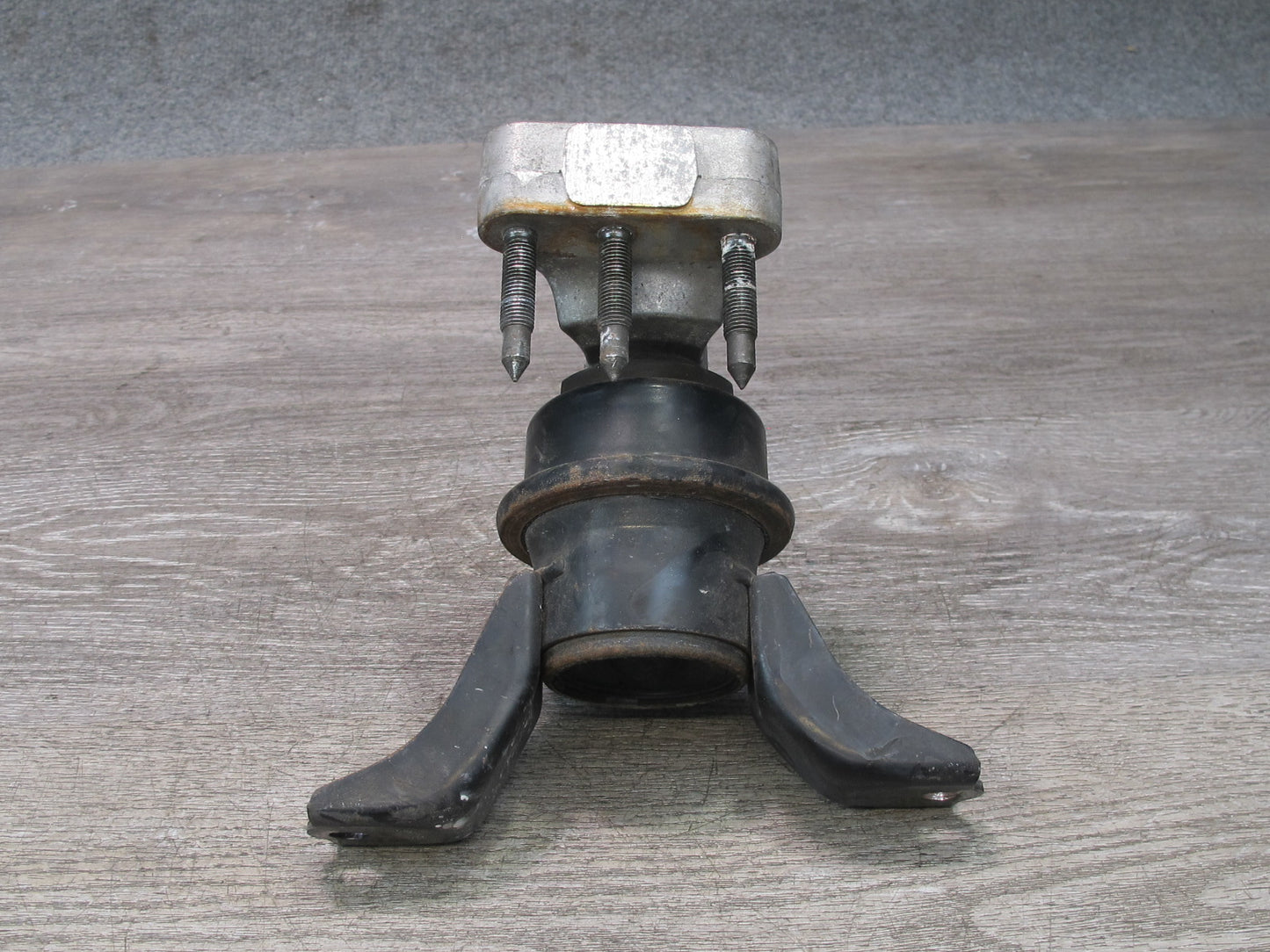 00-05 Toyota MR2 Spyder ZZW30L 1.8L 1ZZFE Right Engine Mount Bracket Support OEM