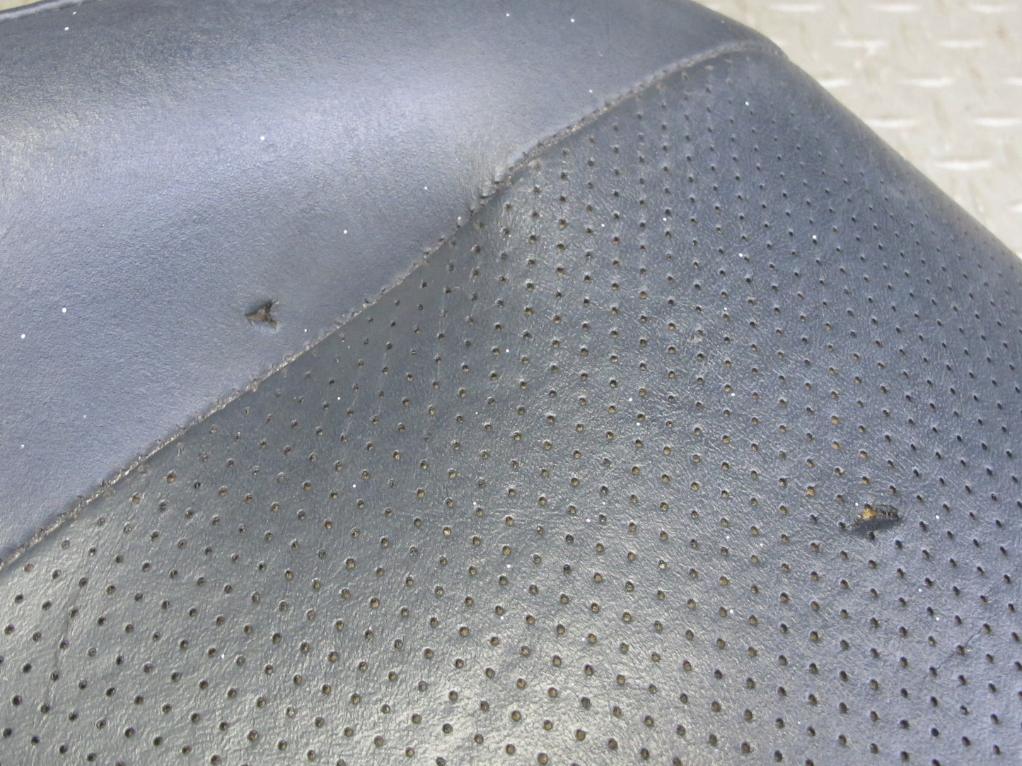 03-05 Toyota MR2 Spyder ZZW30L Front Right Leather Seat Lower Cushion Black OEM