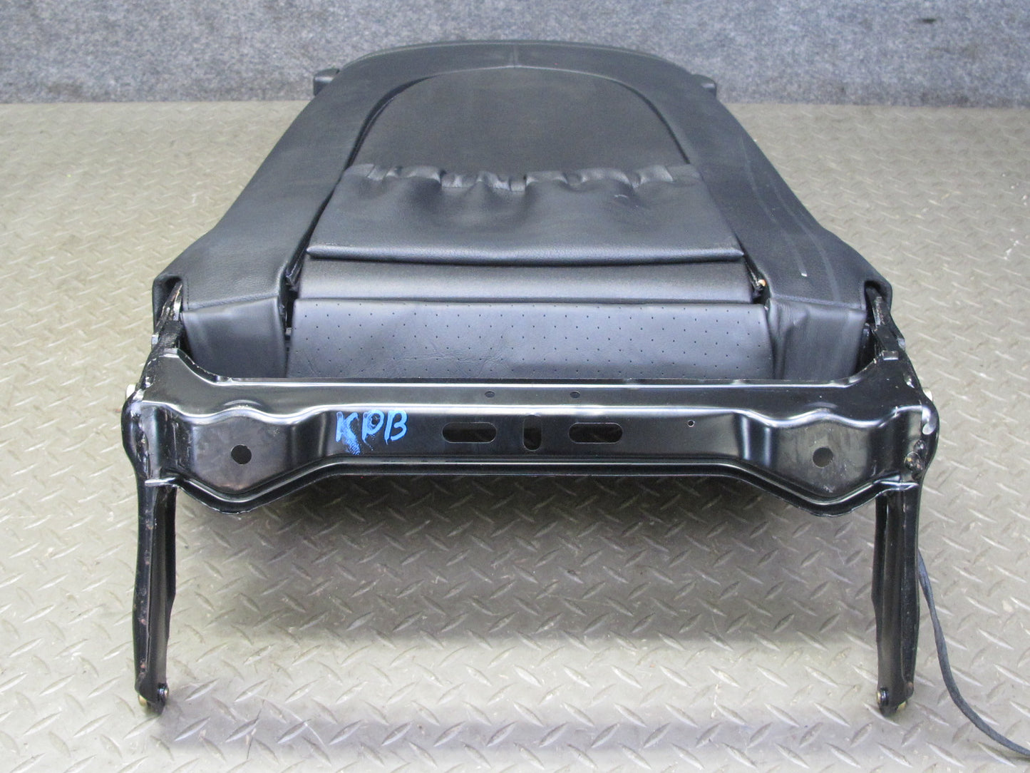 2001-2004 Porsche Boxster 986 Front Right Side Leather Seat Upper Cushion Black