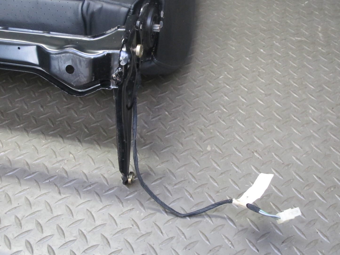 2001-2004 Porsche Boxster 986 Front Right Side Leather Seat Upper Cushion Black