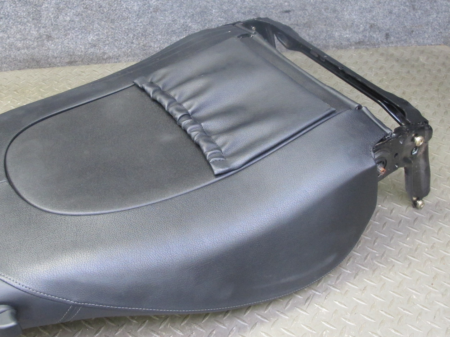2001-2004 Porsche Boxster 986 Front Right Side Leather Seat Upper Cushion Black