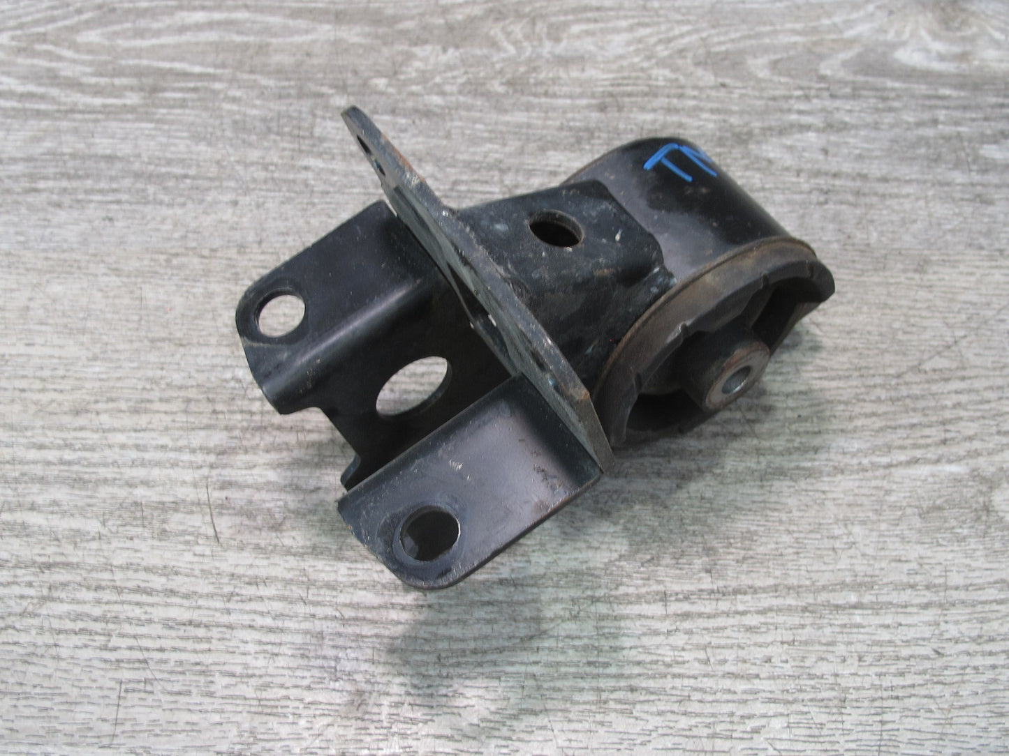 00-05 Toyota MR2 Spyder ZZW30L 1.8L 1ZZFE Engine Mount Bracket Support OEM