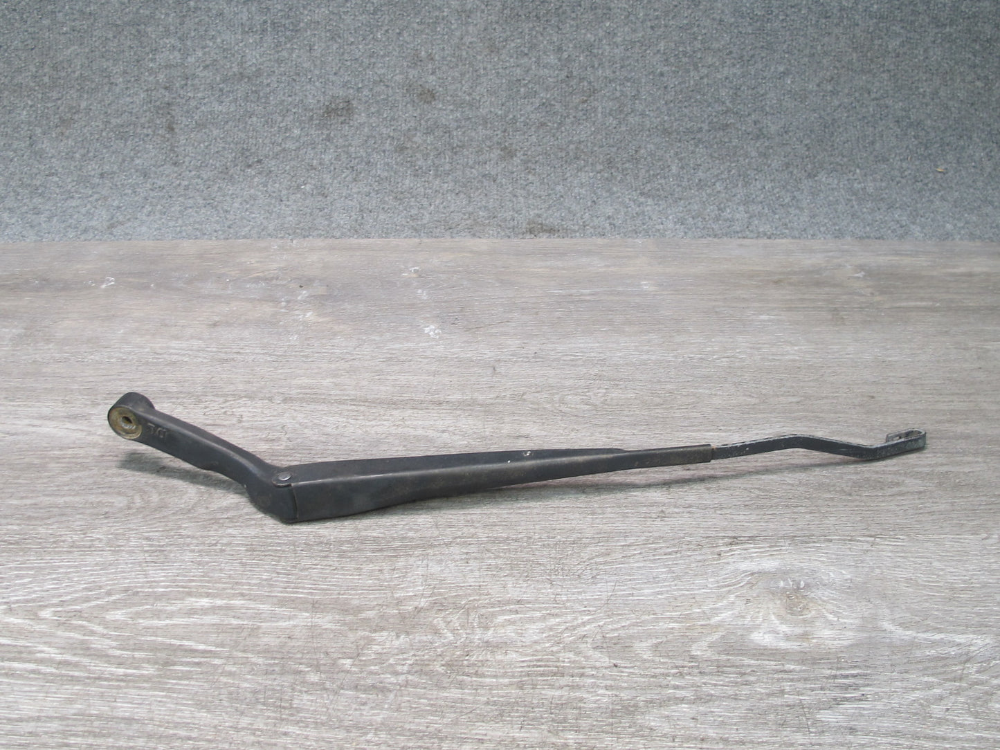 86-91 Mazda RX7 Set of 2 Front Left & Right Windshield Wiper Arm OEM