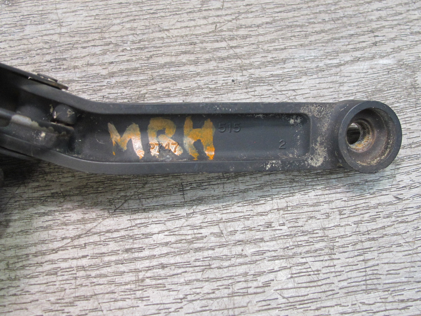 86-91 Mazda RX7 Set of 2 Front Left & Right Windshield Wiper Arm OEM