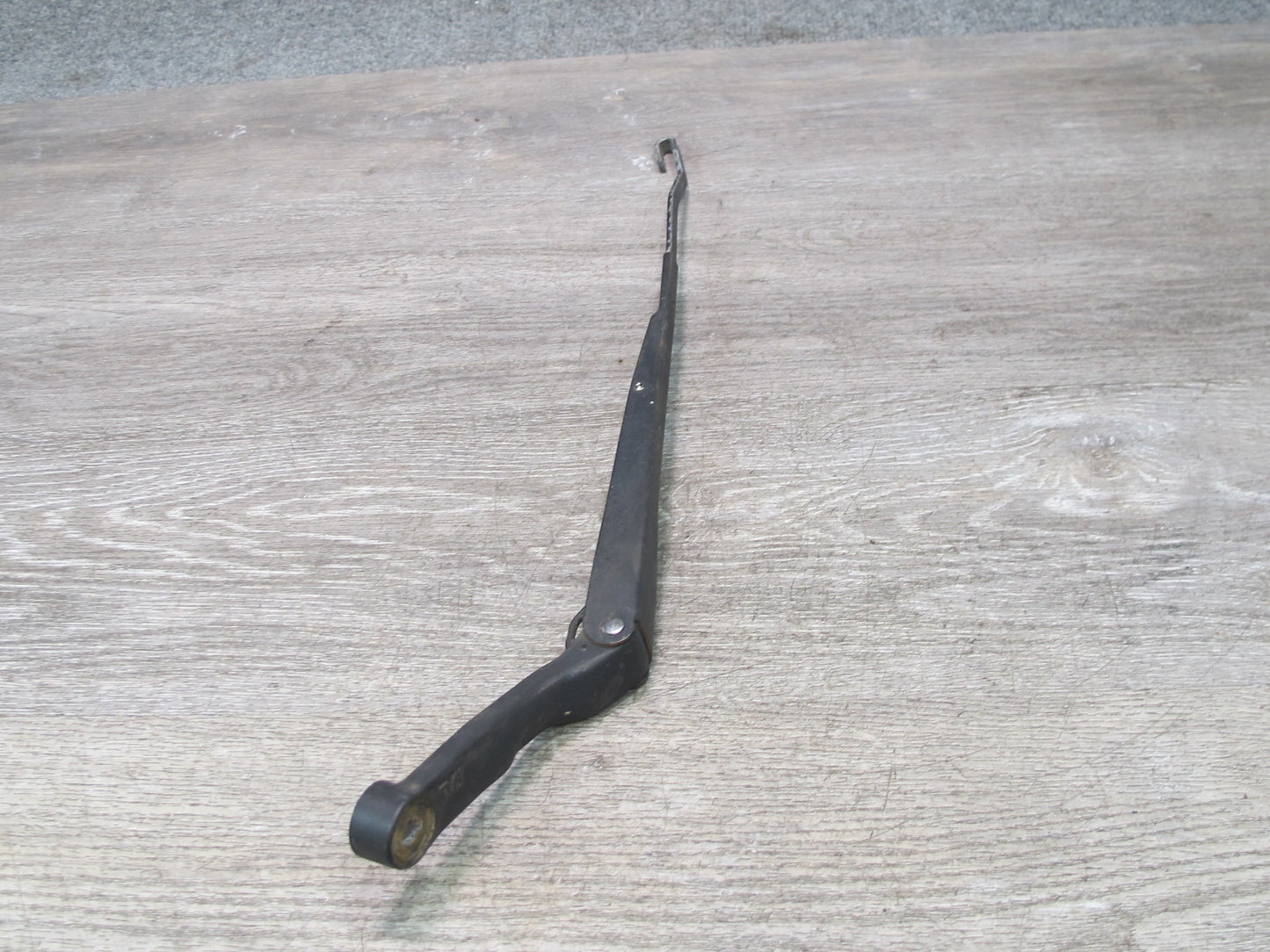 86-91 Mazda RX7 Set of 2 Front Left & Right Windshield Wiper Arm OEM