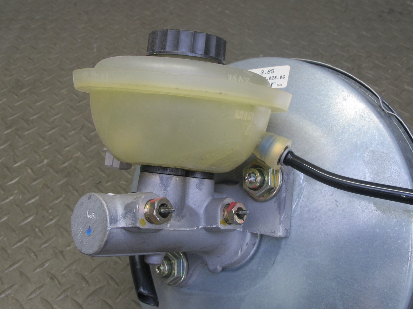 2000-2004 Porsche Boxster 986 M/T Brake Master Cylinder Booster Fluid Reservoir