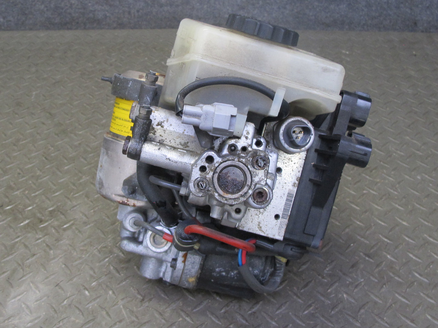 98-01 Lexus GS400 GS300 ABS Pump Brake Master Cylinder Booster Reservoir 83K OEM