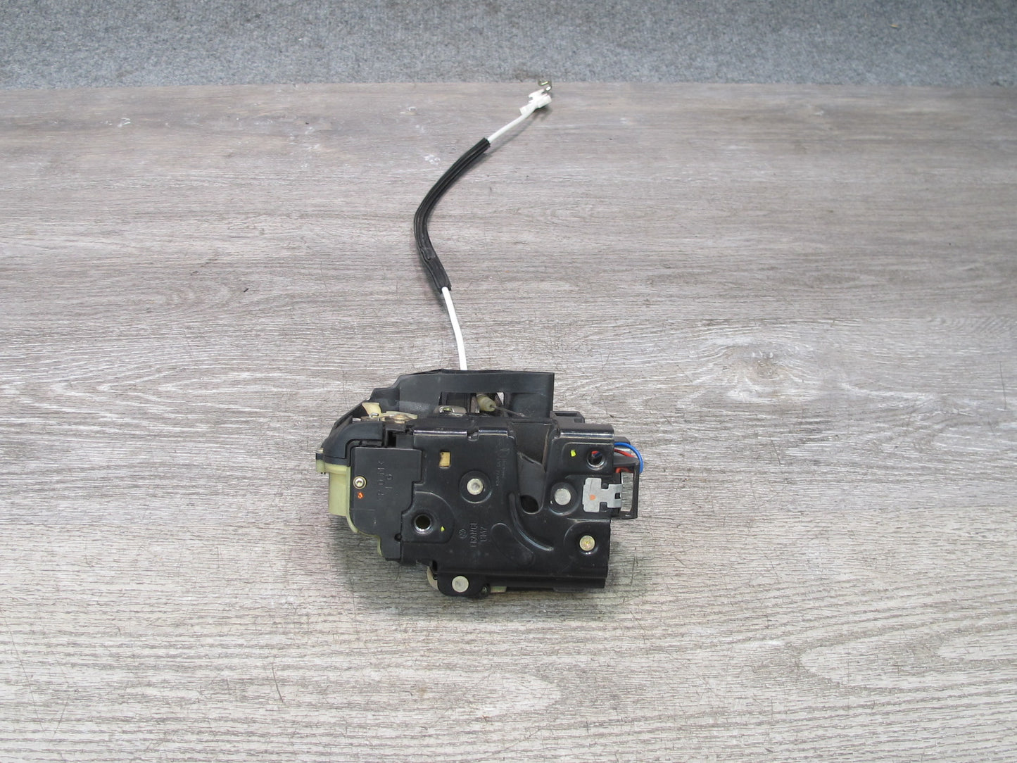 1999-2004 Porsche 911 996 Boxster Right Door Lock Latch Actuator