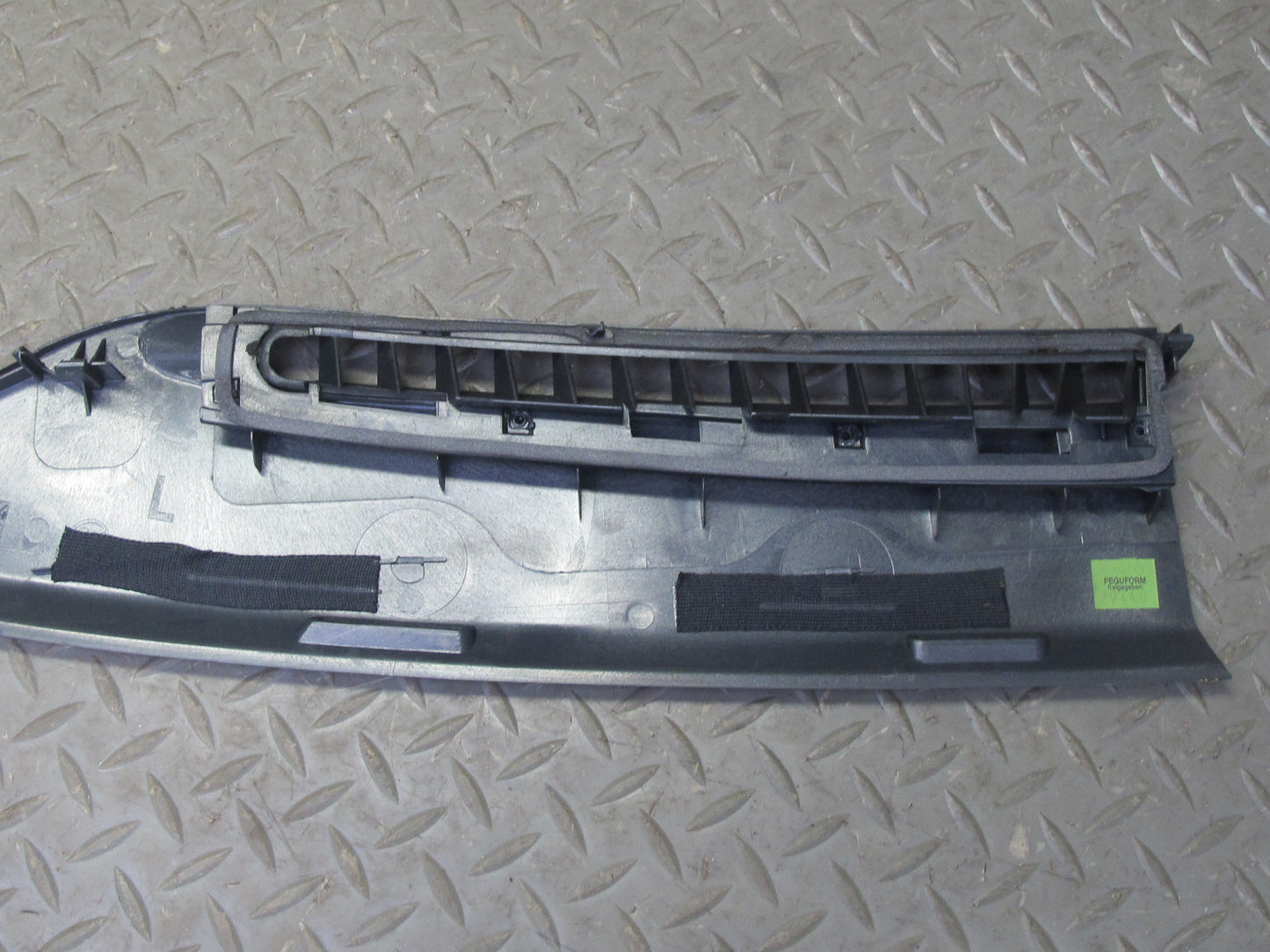 2000-2005 Porsche 911 996 Dash Front Windshield Defrost Trim Panel Sensor Set